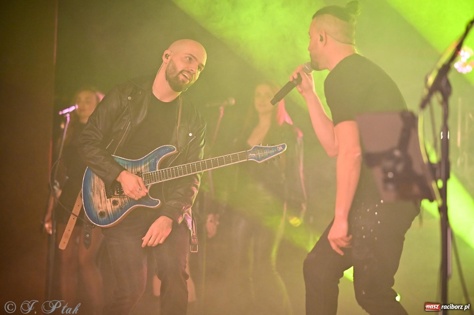 Zdjęcie w galerii na portalu naszraciborz.pl: Tomasz Madzia Guitar Experience porwał publiczność w RCK [FOTO i WIDEO] wiadomości z regionu