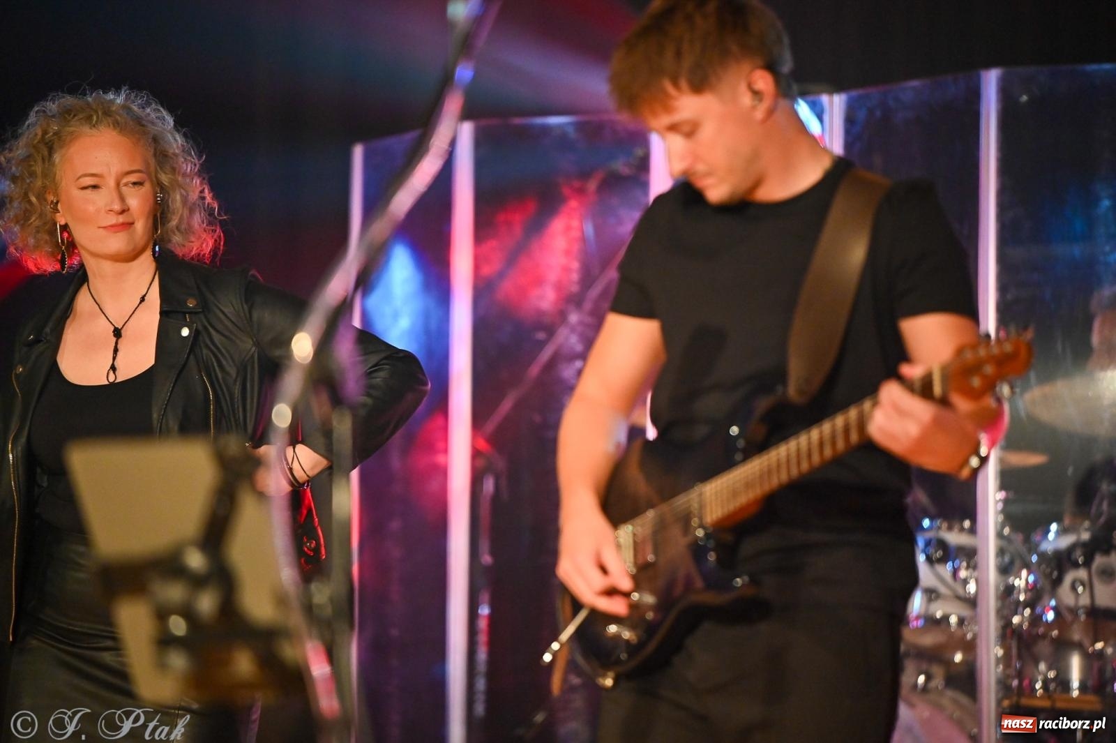 Zdjęcie w galerii na portalu naszraciborz.pl: Tomasz Madzia Guitar Experience porwał publiczność w RCK [FOTO i WIDEO] wiadomości z regionu