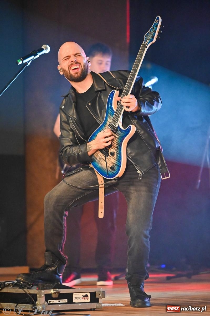 Zdjęcie w galerii na portalu naszraciborz.pl: Tomasz Madzia Guitar Experience porwał publiczność w RCK [FOTO i WIDEO] wiadomości z regionu