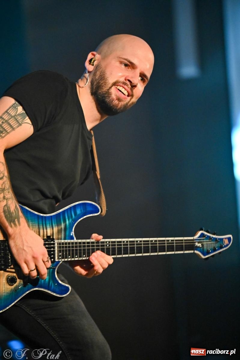 Zdjęcie w galerii na portalu naszraciborz.pl: Tomasz Madzia Guitar Experience porwał publiczność w RCK [FOTO i WIDEO] wiadomości z regionu