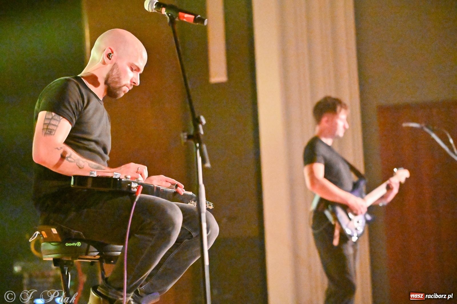 Zdjęcie w galerii na portalu naszraciborz.pl: Tomasz Madzia Guitar Experience porwał publiczność w RCK [FOTO i WIDEO] wiadomości z regionu