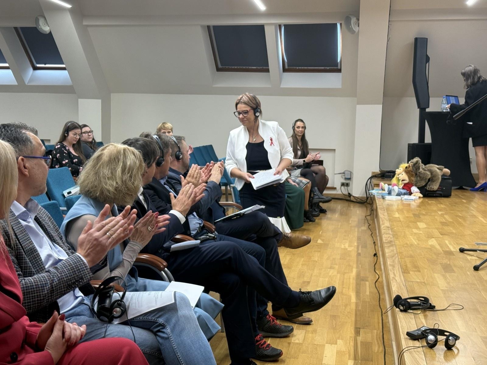 Zdjęcie w galerii na portalu naszraciborz.pl: Międzynarodowa konferencja pt. Ochrona dzieci bez granic – Polska, Czechy i Węgry we wspólnej misji wiadomości z regionu