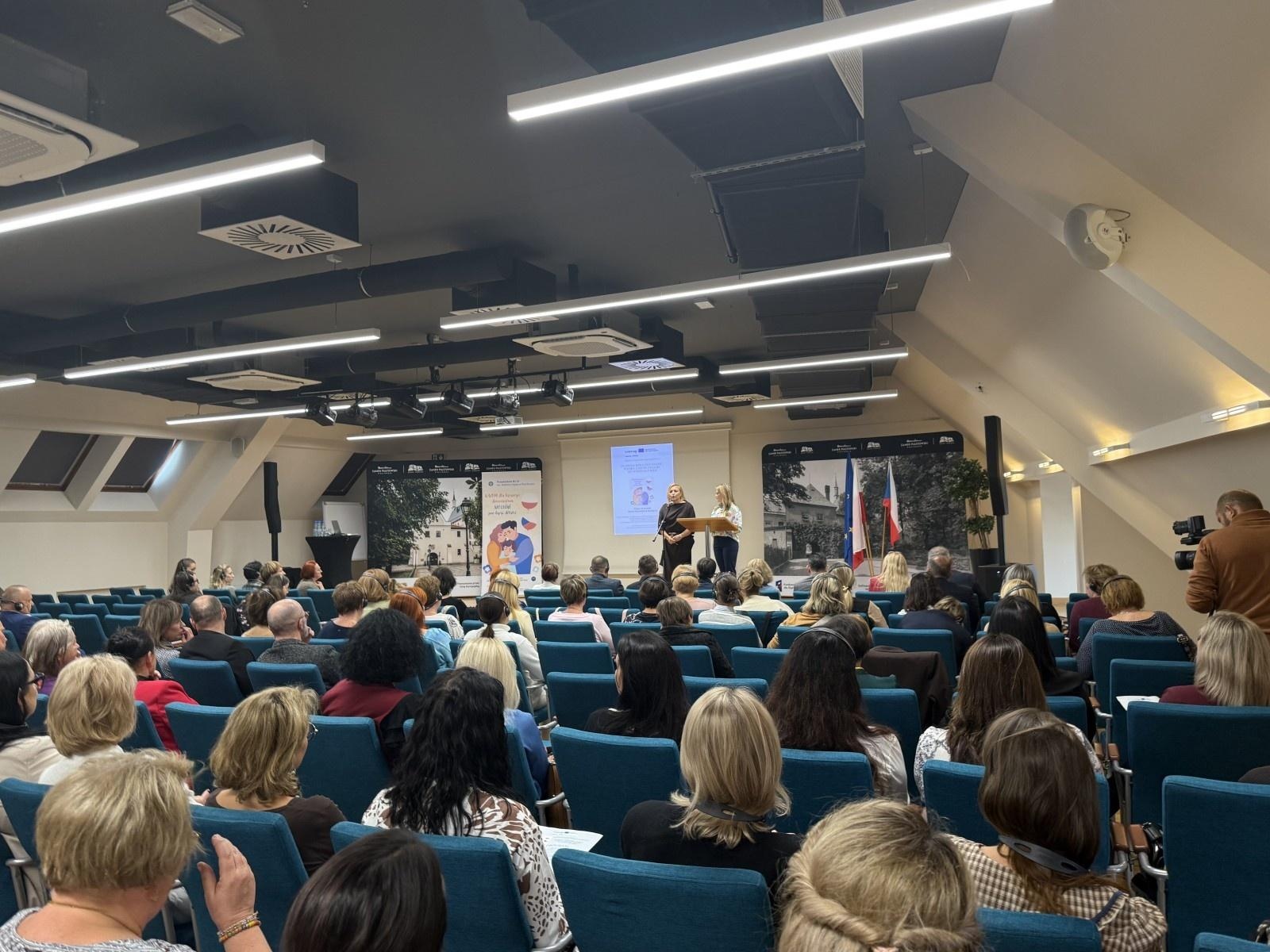 Zdjęcie w galerii na portalu naszraciborz.pl: Międzynarodowa konferencja pt. Ochrona dzieci bez granic – Polska, Czechy i Węgry we wspólnej misji wiadomości z regionu