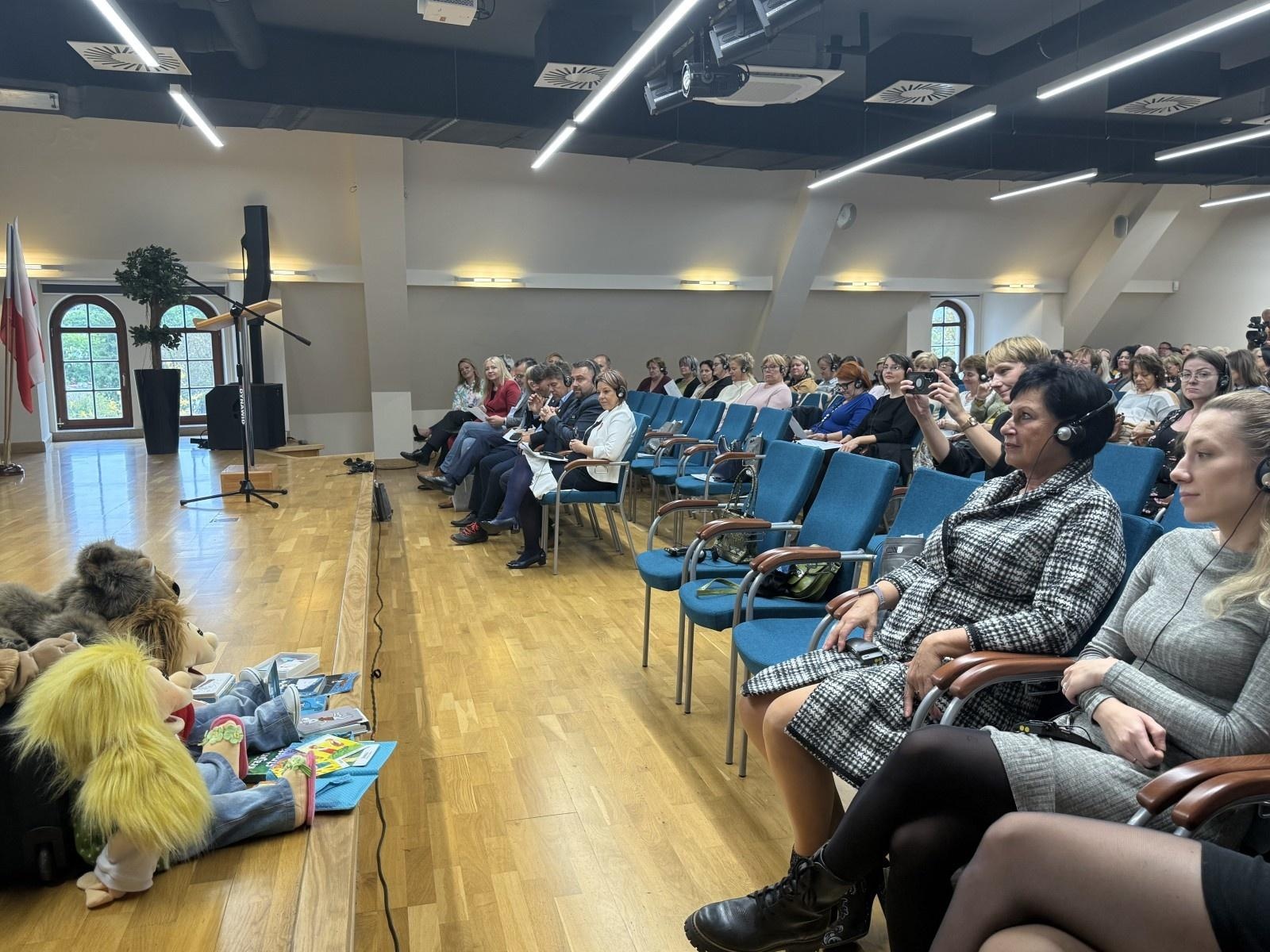 Zdjęcie w galerii na portalu naszraciborz.pl: Międzynarodowa konferencja pt. Ochrona dzieci bez granic – Polska, Czechy i Węgry we wspólnej misji wiadomości z regionu