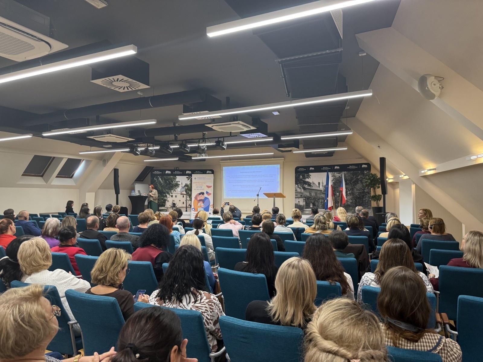 Zdjęcie w galerii na portalu naszraciborz.pl: Międzynarodowa konferencja pt. Ochrona dzieci bez granic – Polska, Czechy i Węgry we wspólnej misji wiadomości z regionu