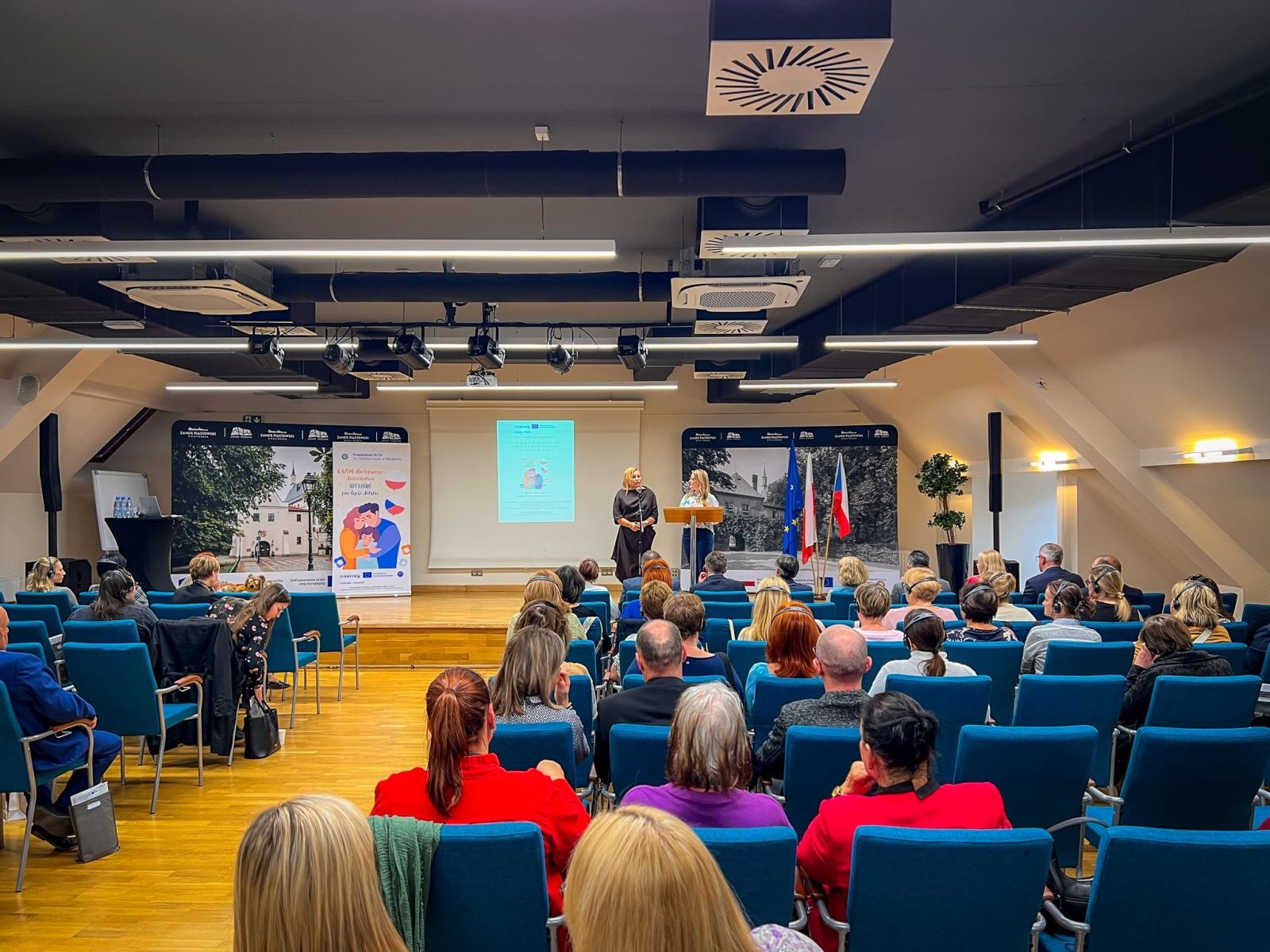 Zdjęcie w galerii na portalu naszraciborz.pl: Międzynarodowa konferencja pt. Ochrona dzieci bez granic – Polska, Czechy i Węgry we wspólnej misji wiadomości z regionu