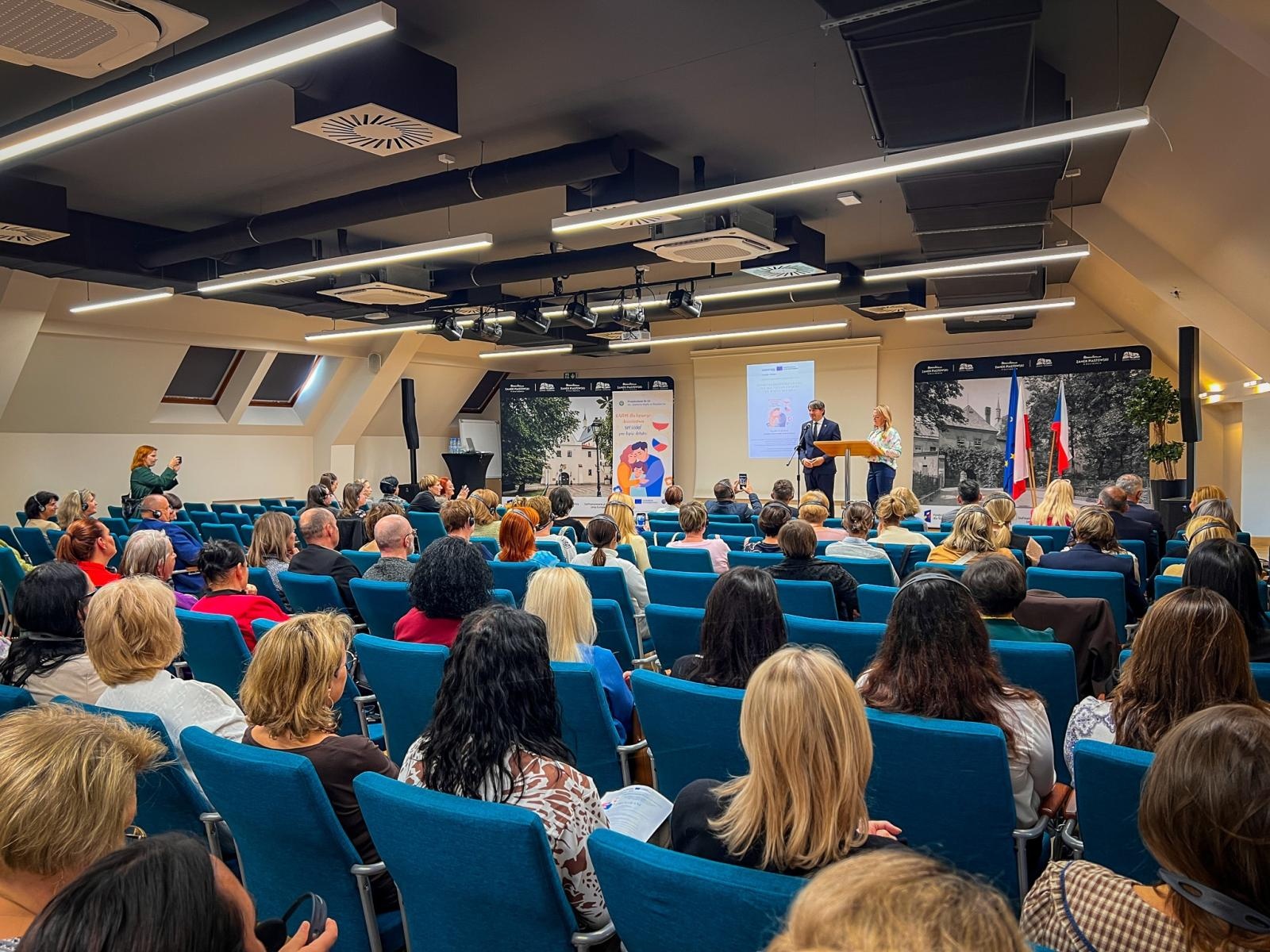 Zdjęcie w galerii na portalu naszraciborz.pl: Międzynarodowa konferencja pt. Ochrona dzieci bez granic – Polska, Czechy i Węgry we wspólnej misji wiadomości z regionu