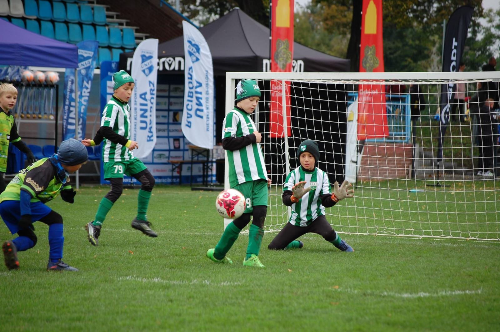 Zdjęcie w galerii na portalu naszraciborz.pl: Macron Cup. Piłkarska rywalizacja przy Srebrnej [FOTO] wiadomości z regionu