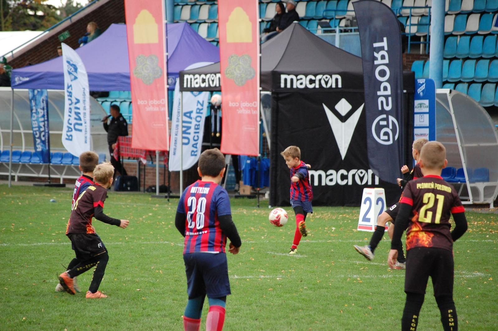 Zdjęcie w galerii na portalu naszraciborz.pl: Macron Cup. Piłkarska rywalizacja przy Srebrnej [FOTO] wiadomości z regionu
