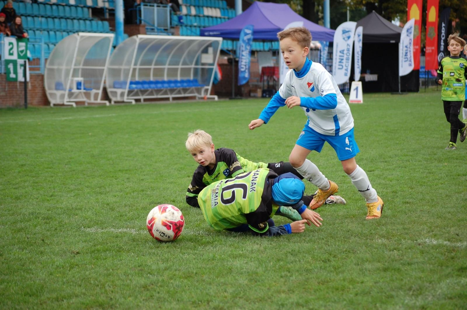 Zdjęcie w galerii na portalu naszraciborz.pl: Macron Cup. Piłkarska rywalizacja przy Srebrnej [FOTO] wiadomości z regionu