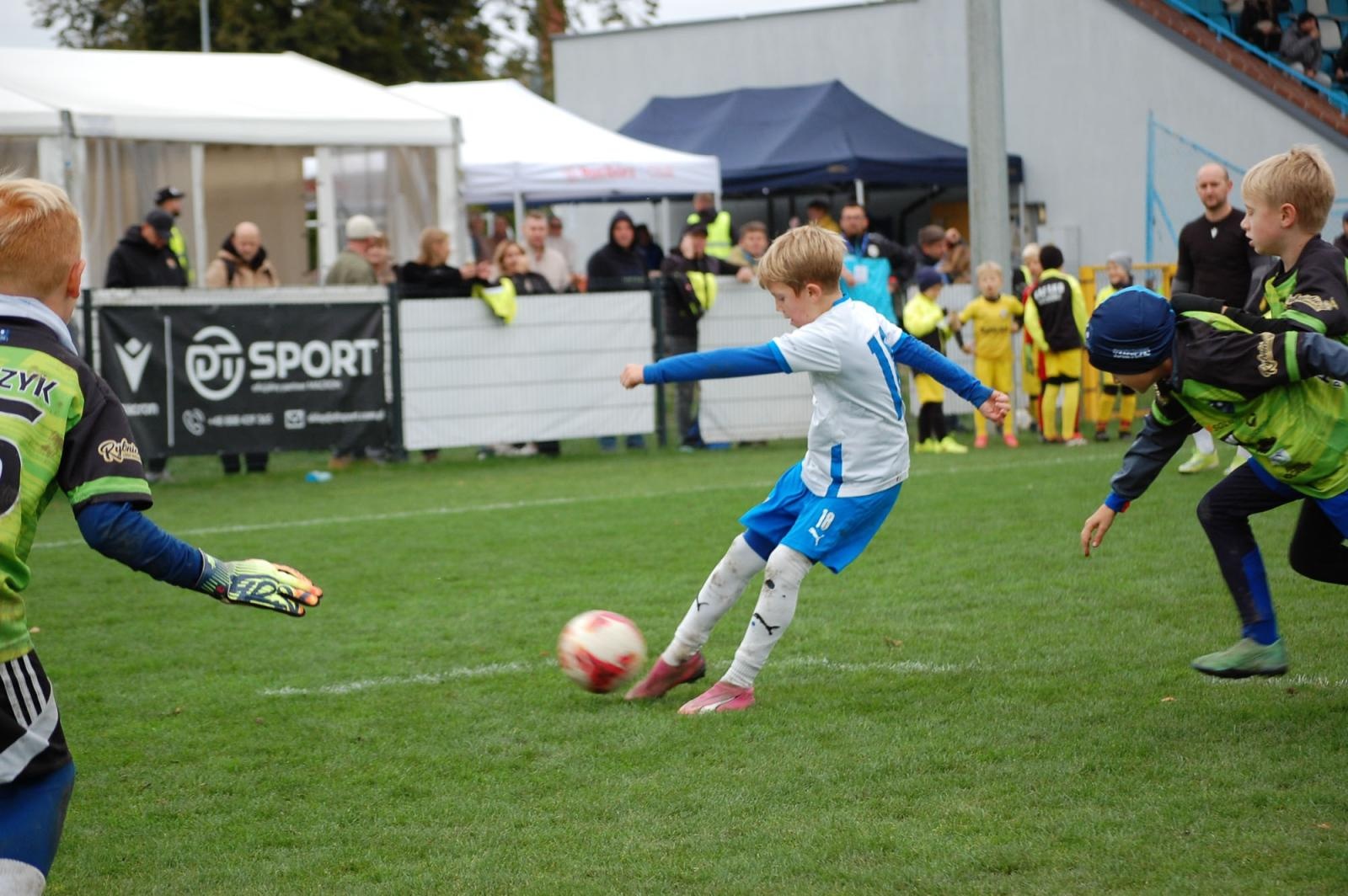 Zdjęcie w galerii na portalu naszraciborz.pl: Macron Cup. Piłkarska rywalizacja przy Srebrnej [FOTO] wiadomości z regionu