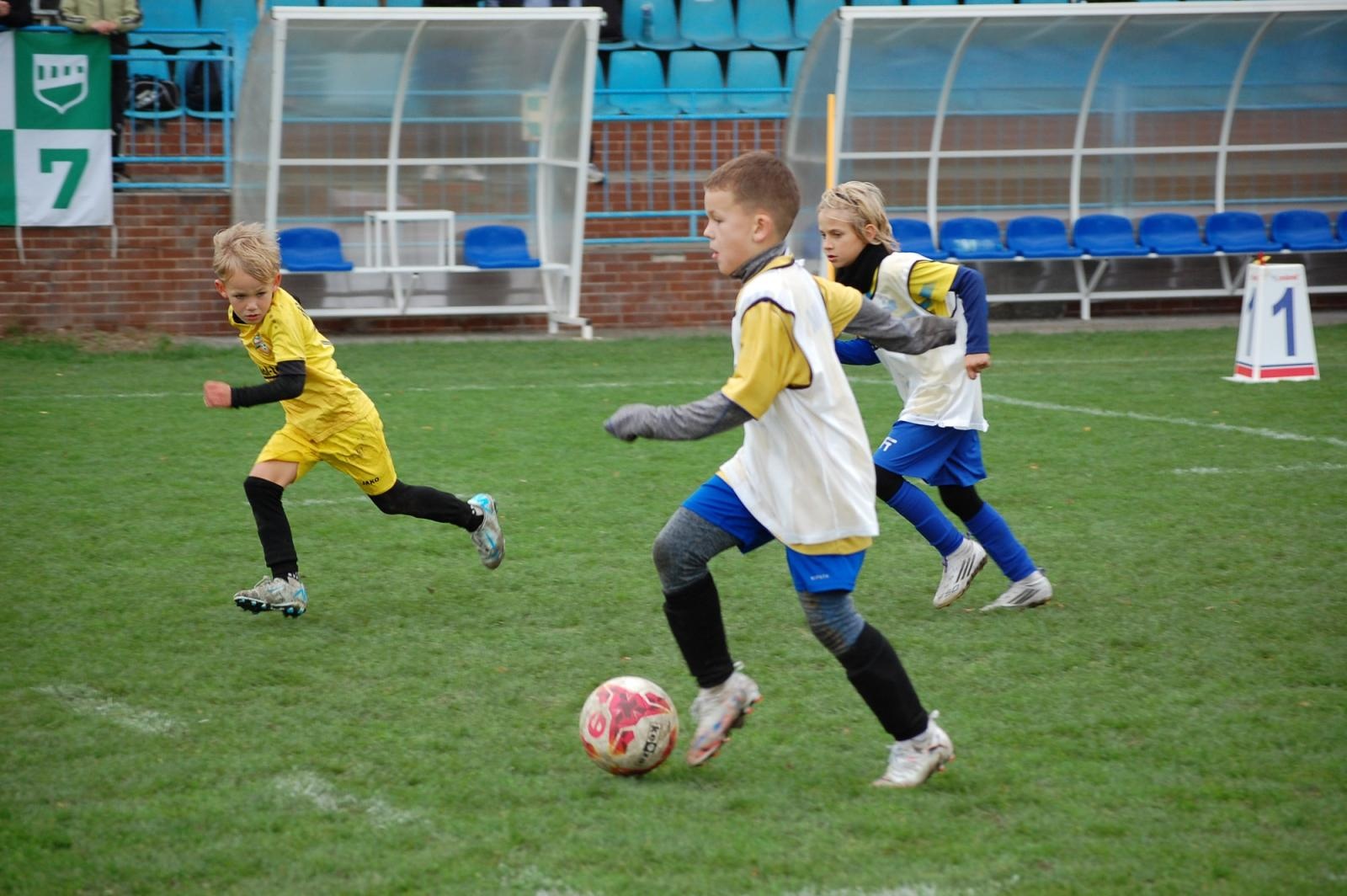 Zdjęcie w galerii na portalu naszraciborz.pl: Macron Cup. Piłkarska rywalizacja przy Srebrnej [FOTO] wiadomości z regionu