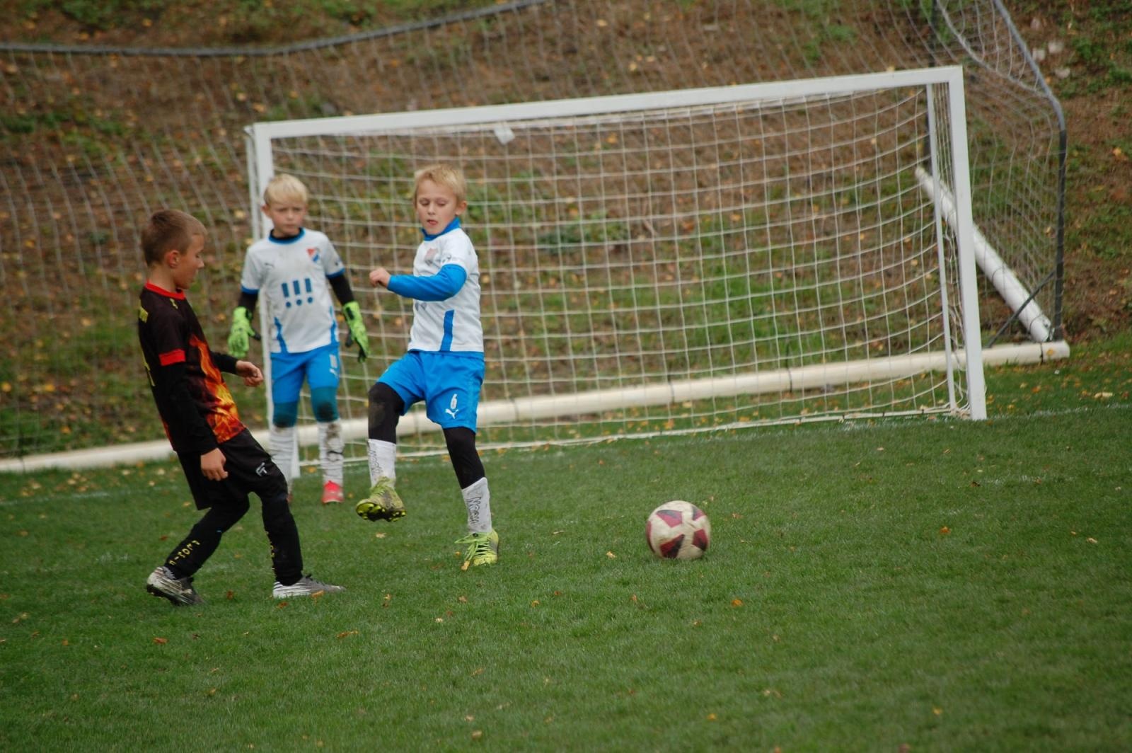 Zdjęcie w galerii na portalu naszraciborz.pl: Macron Cup. Piłkarska rywalizacja przy Srebrnej [FOTO] wiadomości z regionu