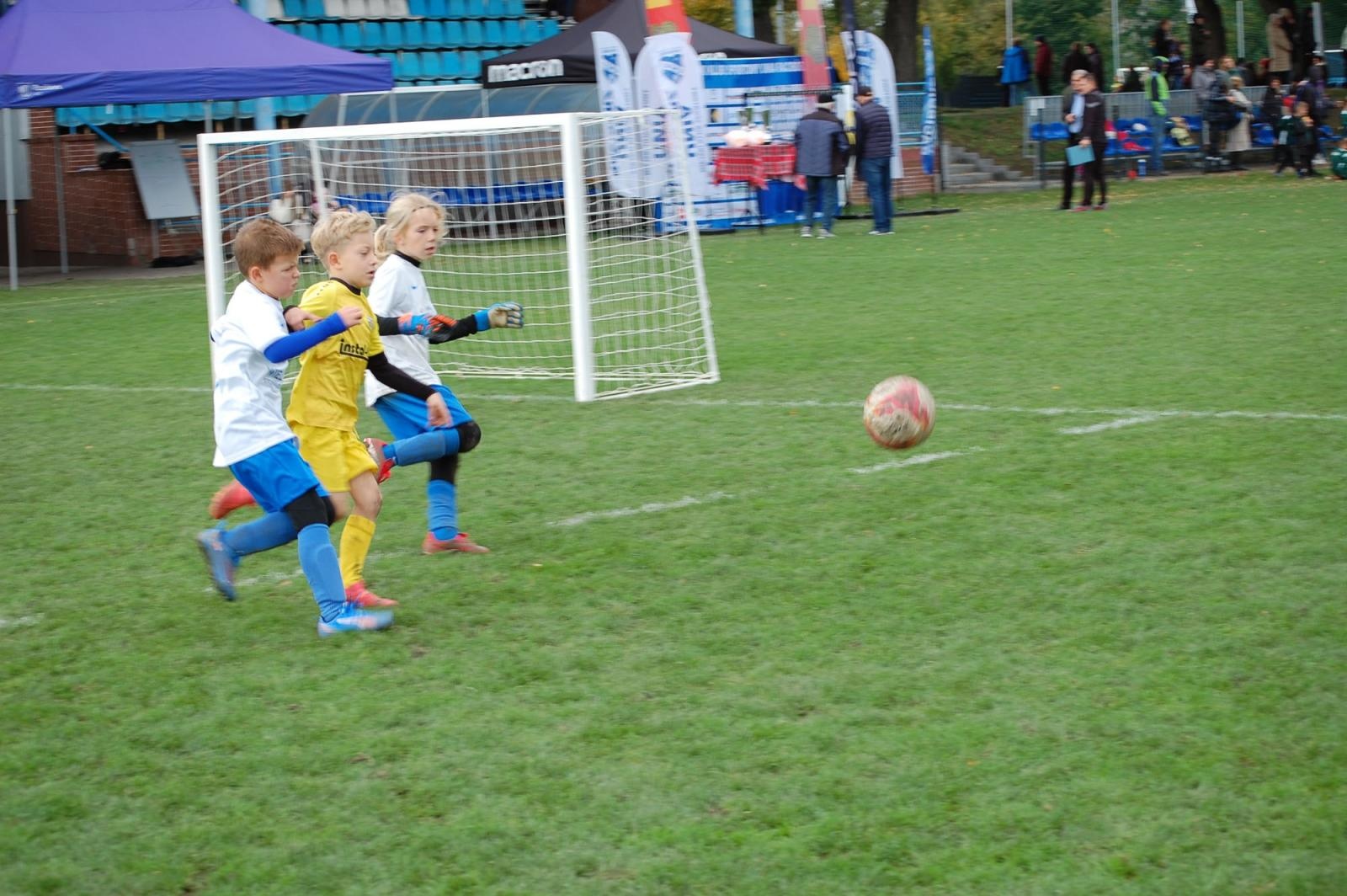 Zdjęcie w galerii na portalu naszraciborz.pl: Macron Cup. Piłkarska rywalizacja przy Srebrnej [FOTO] wiadomości z regionu