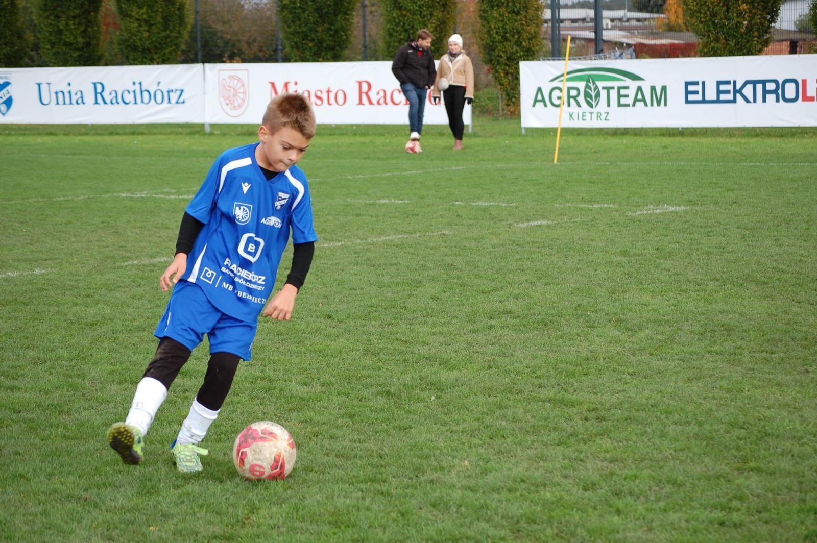 Zdjęcie w galerii na portalu naszraciborz.pl: Macron Cup. Piłkarska rywalizacja przy Srebrnej [FOTO] wiadomości z regionu