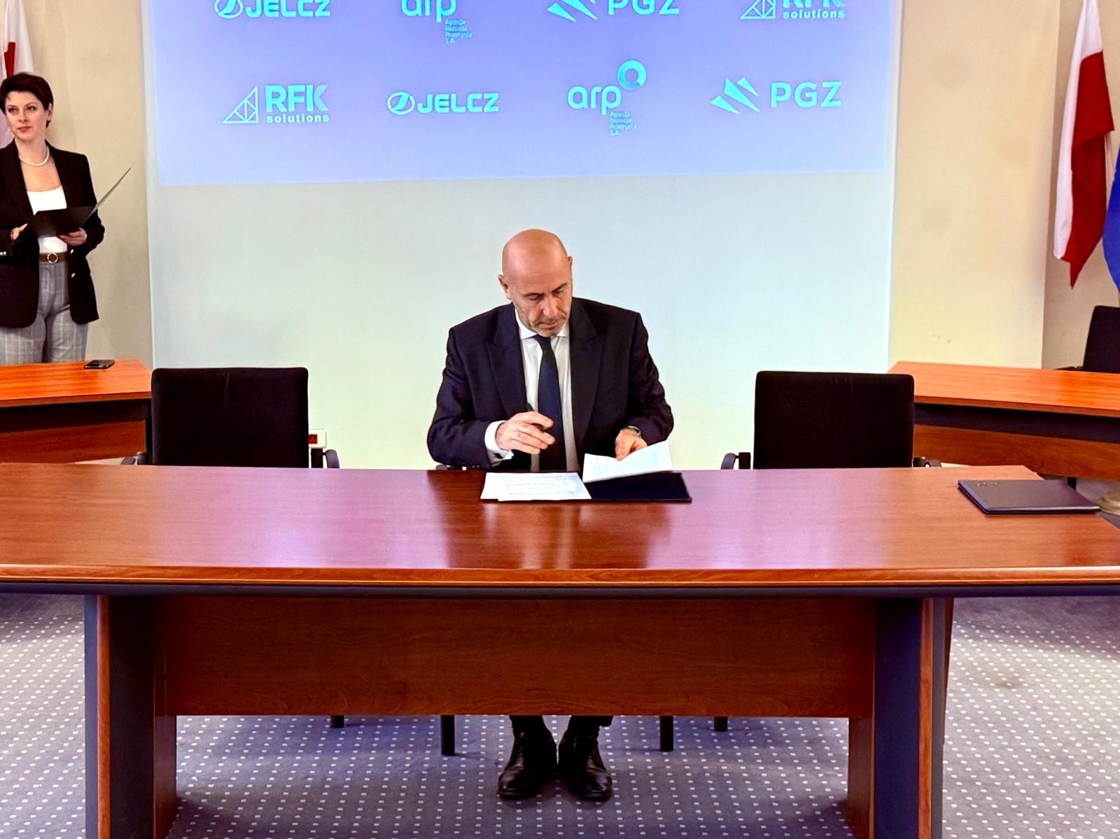 Zdjęcie w galerii na portalu naszraciborz.pl: Racibórz wraca na mapę strategicznego przemysłu wiadomości z regionu