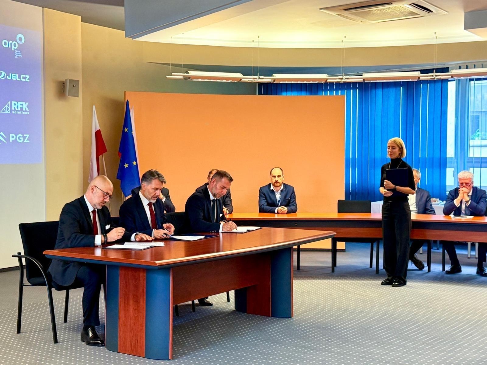 Zdjęcie w galerii na portalu naszraciborz.pl: Racibórz wraca na mapę strategicznego przemysłu wiadomości z regionu