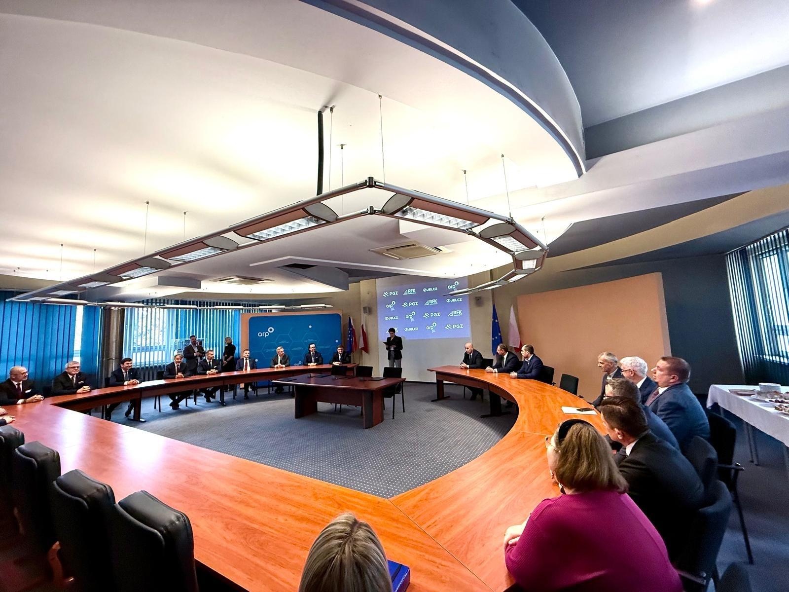 Zdjęcie w galerii na portalu naszraciborz.pl: Racibórz wraca na mapę strategicznego przemysłu wiadomości z regionu