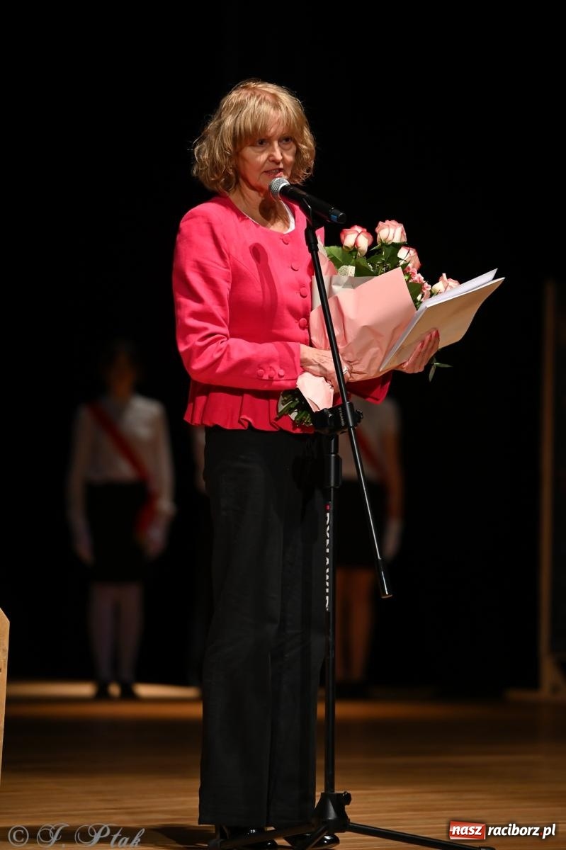 Zdjęcie w galerii na portalu naszraciborz.pl: Miejskie obchody Dnia Edukacji Narodowej i jubileusz 125-lecia SP 5 w Raciborzu wiadomości z regionu