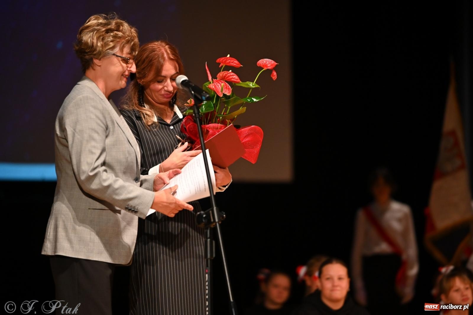 Zdjęcie w galerii na portalu naszraciborz.pl: Miejskie obchody Dnia Edukacji Narodowej i jubileusz 125-lecia SP 5 w Raciborzu wiadomości z regionu
