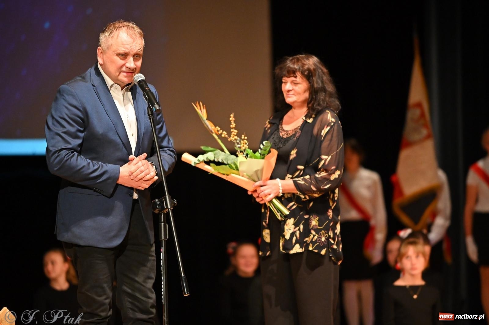 Zdjęcie w galerii na portalu naszraciborz.pl: Miejskie obchody Dnia Edukacji Narodowej i jubileusz 125-lecia SP 5 w Raciborzu wiadomości z regionu