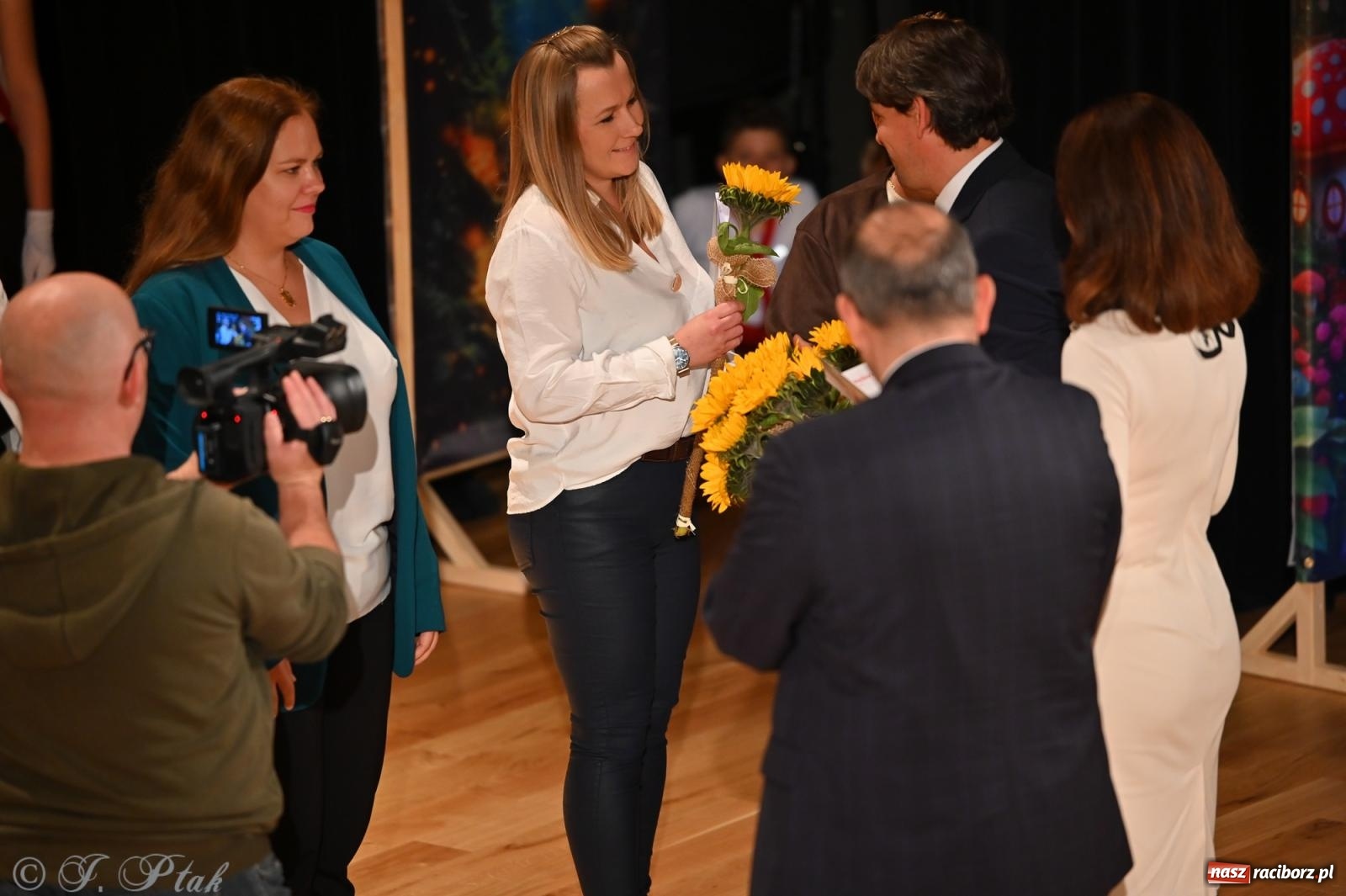 Zdjęcie w galerii na portalu naszraciborz.pl: Miejskie obchody Dnia Edukacji Narodowej i jubileusz 125-lecia SP 5 w Raciborzu wiadomości z regionu