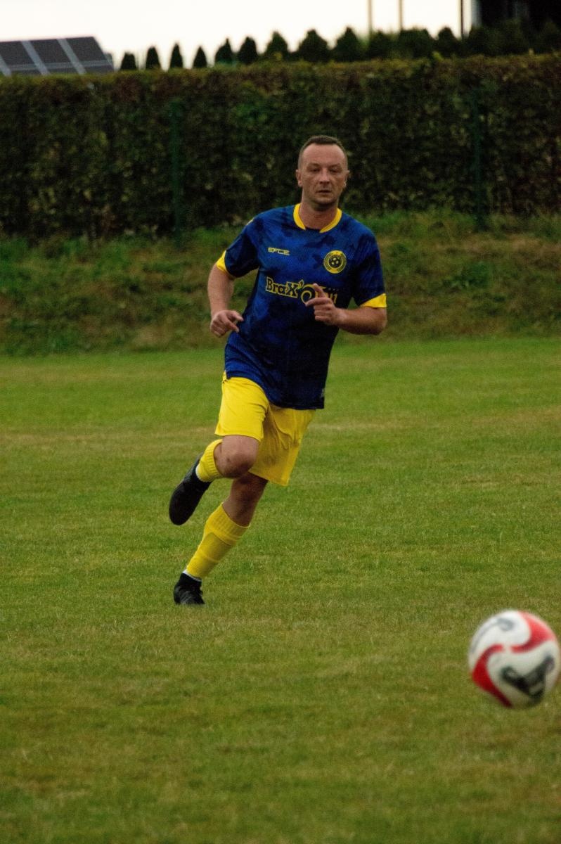 Zdjęcie w galerii na portalu naszraciborz.pl: Lider bez szans. LKS Brax-Ton Raszczyce górą  wiadomości z regionu