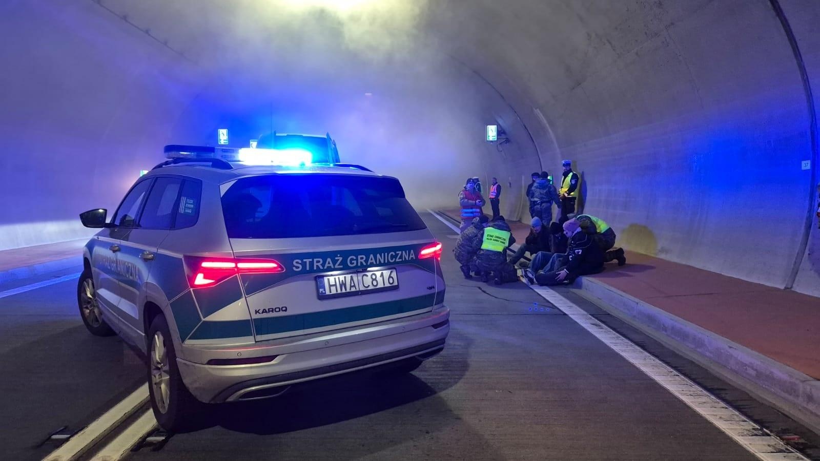 Zdjęcie w galerii na portalu naszraciborz.pl: Ćwiczenia Tunele Drogowe 2025 – Zwardoń (Laliki), tunel Emilia wiadomości z regionu