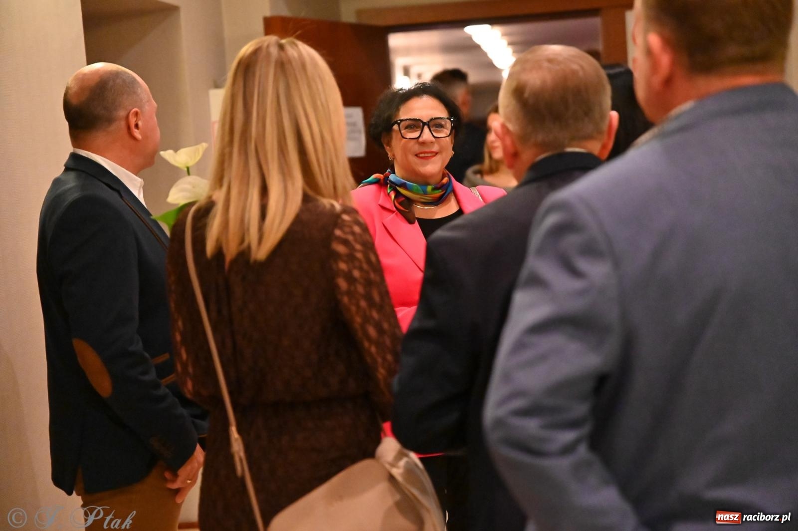 Zdjęcie w galerii na portalu naszraciborz.pl: 80 lat CKZiU nr 1 Budowlanka-Gastronomik. AI ożywiło stare zdjęcia [WIDEO] wiadomości z regionu