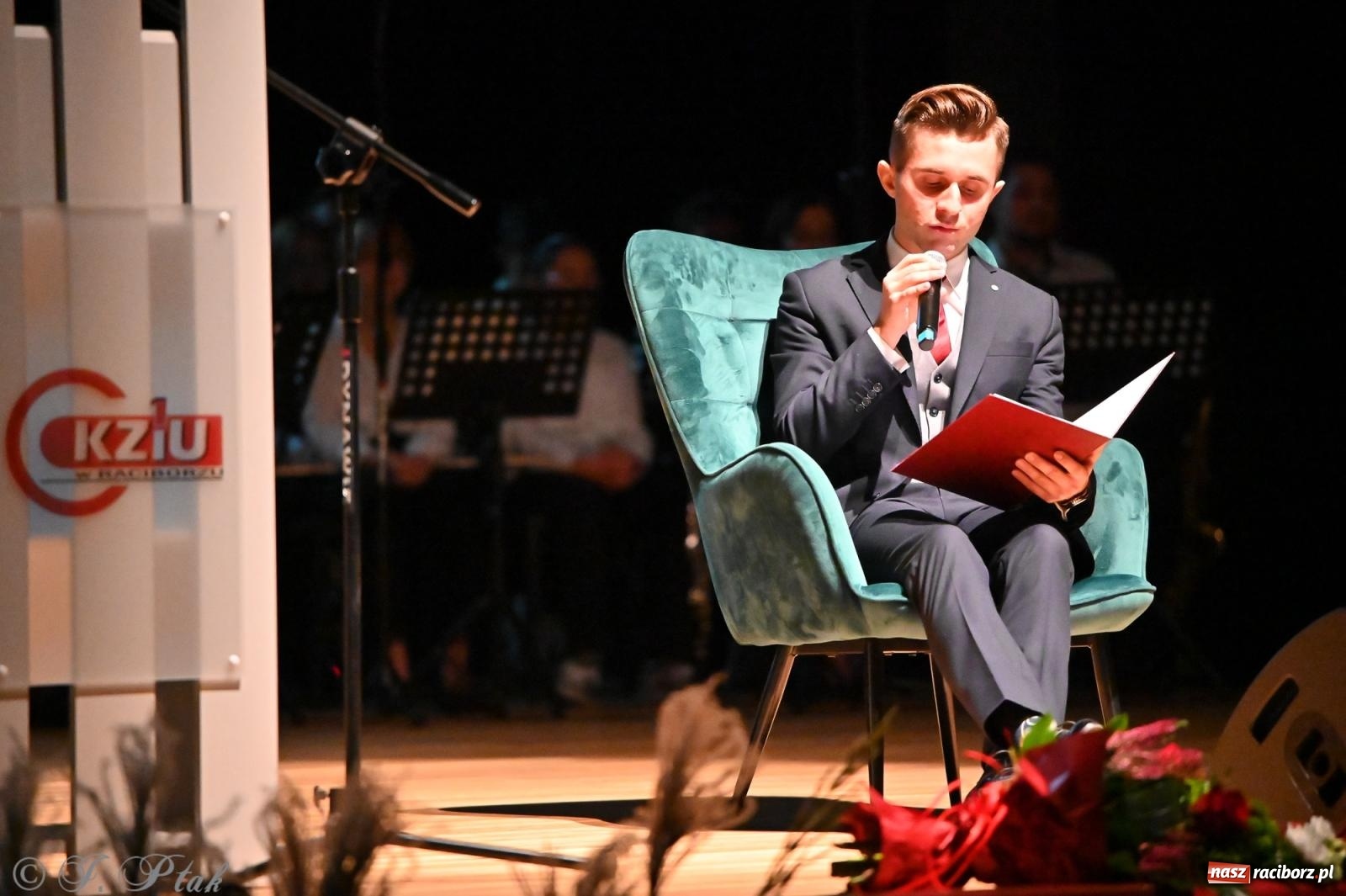 Zdjęcie w galerii na portalu naszraciborz.pl: 80 lat CKZiU nr 1 Budowlanka-Gastronomik. AI ożywiło stare zdjęcia [WIDEO] wiadomości z regionu