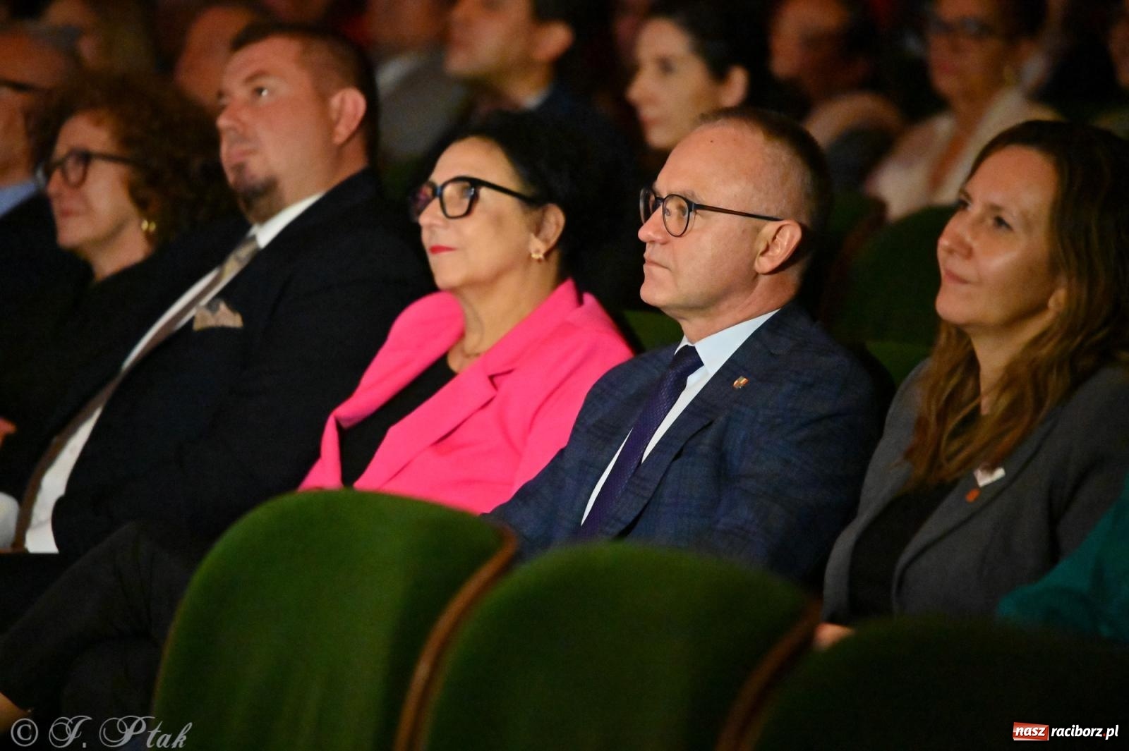 Zdjęcie w galerii na portalu naszraciborz.pl: 80 lat CKZiU nr 1 Budowlanka-Gastronomik. AI ożywiło stare zdjęcia [WIDEO] wiadomości z regionu