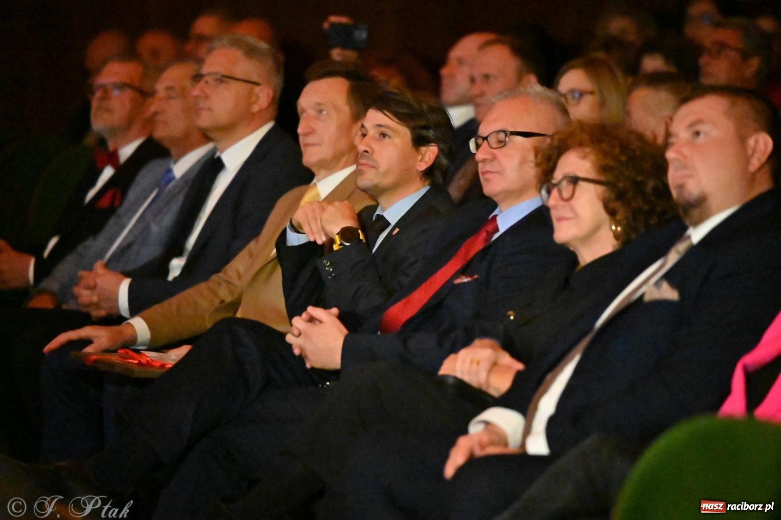 Zdjęcie w galerii na portalu naszraciborz.pl: 80 lat CKZiU nr 1 Budowlanka-Gastronomik. AI ożywiło stare zdjęcia [WIDEO] wiadomości z regionu