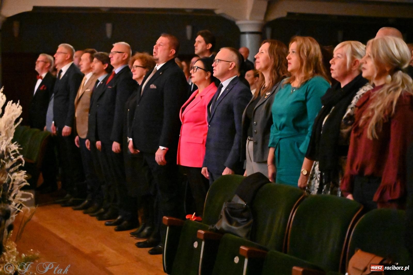 Zdjęcie w galerii na portalu naszraciborz.pl: 80 lat CKZiU nr 1 Budowlanka-Gastronomik. AI ożywiło stare zdjęcia [WIDEO] wiadomości z regionu