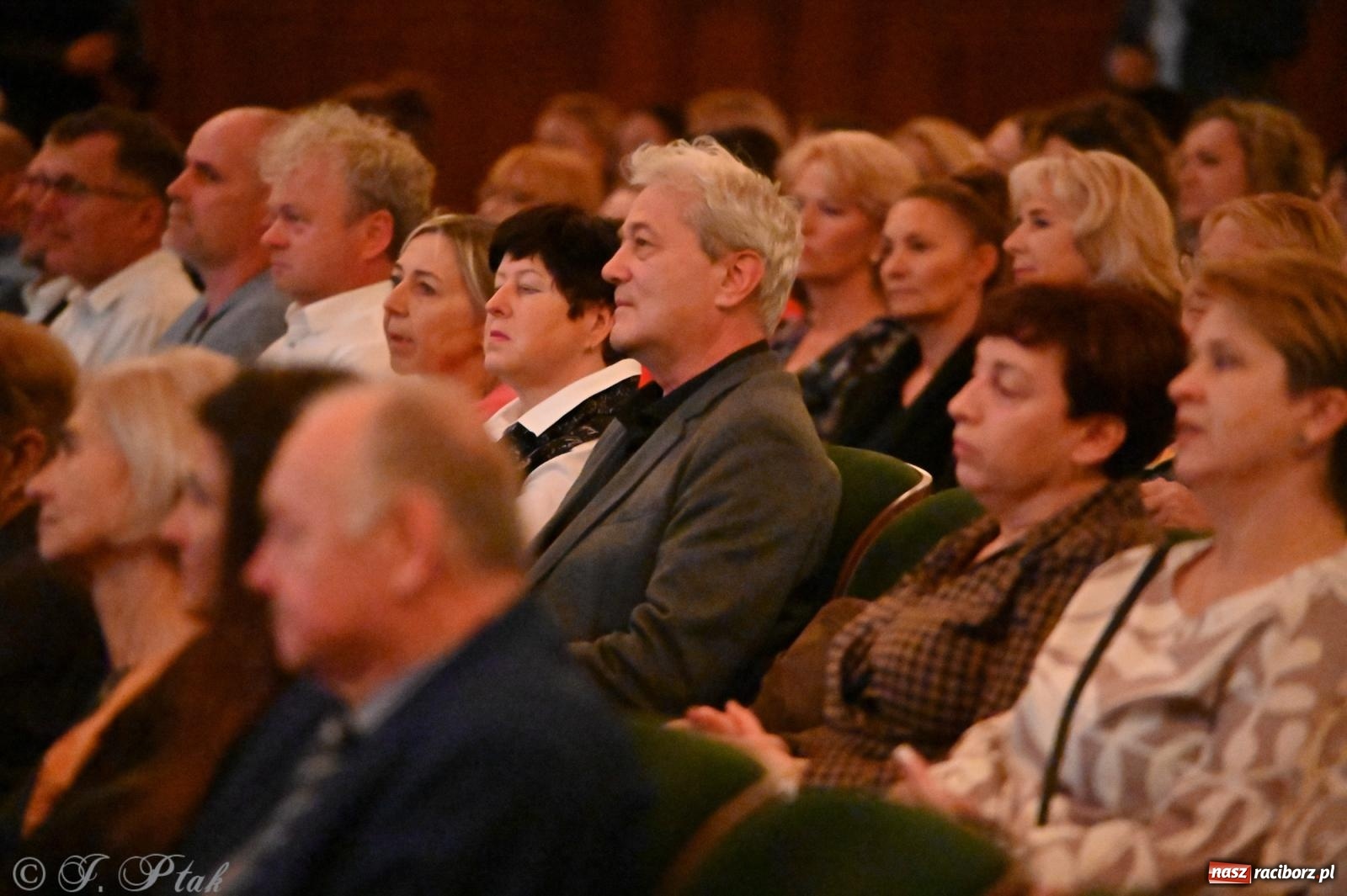 Zdjęcie w galerii na portalu naszraciborz.pl: 80 lat CKZiU nr 1 Budowlanka-Gastronomik. AI ożywiło stare zdjęcia [WIDEO] wiadomości z regionu