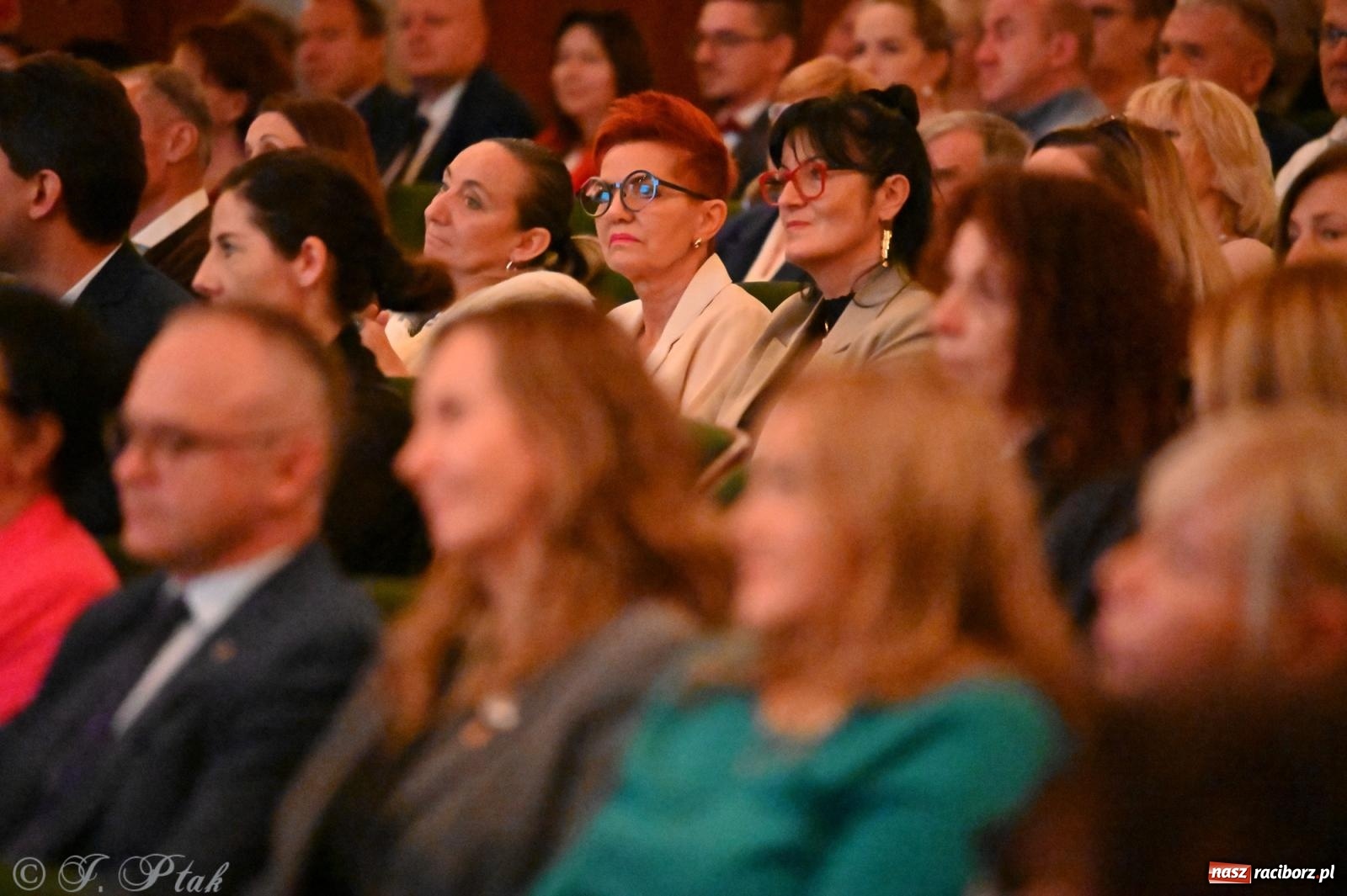 Zdjęcie w galerii na portalu naszraciborz.pl: 80 lat CKZiU nr 1 Budowlanka-Gastronomik. AI ożywiło stare zdjęcia [WIDEO] wiadomości z regionu