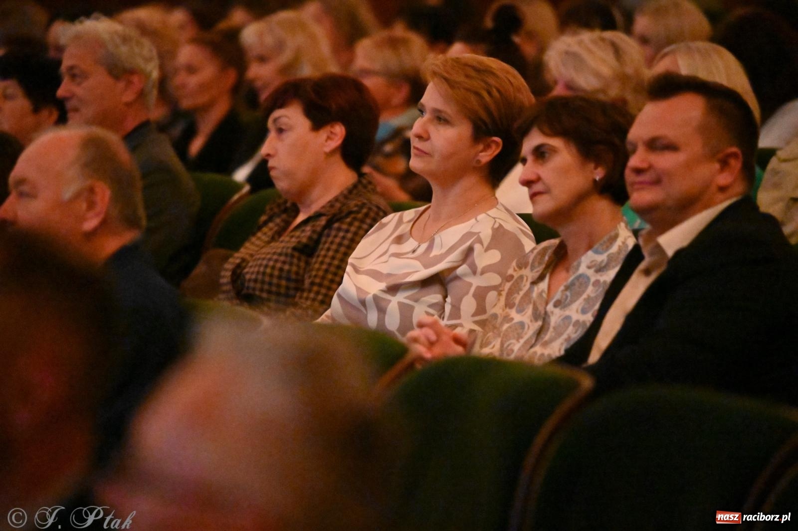 Zdjęcie w galerii na portalu naszraciborz.pl: 80 lat CKZiU nr 1 Budowlanka-Gastronomik. AI ożywiło stare zdjęcia [WIDEO] wiadomości z regionu