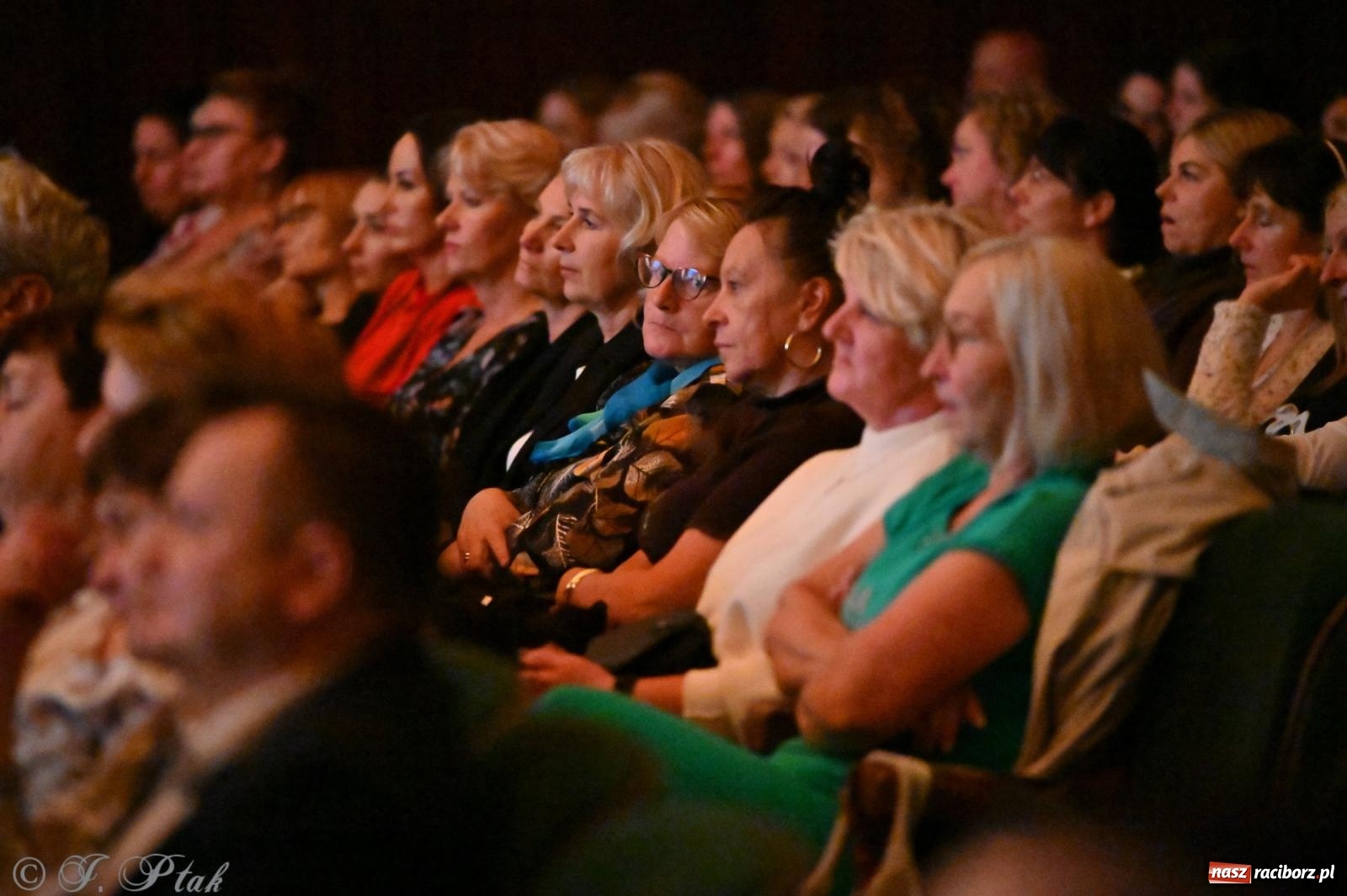 Zdjęcie w galerii na portalu naszraciborz.pl: 80 lat CKZiU nr 1 Budowlanka-Gastronomik. AI ożywiło stare zdjęcia [WIDEO] wiadomości z regionu