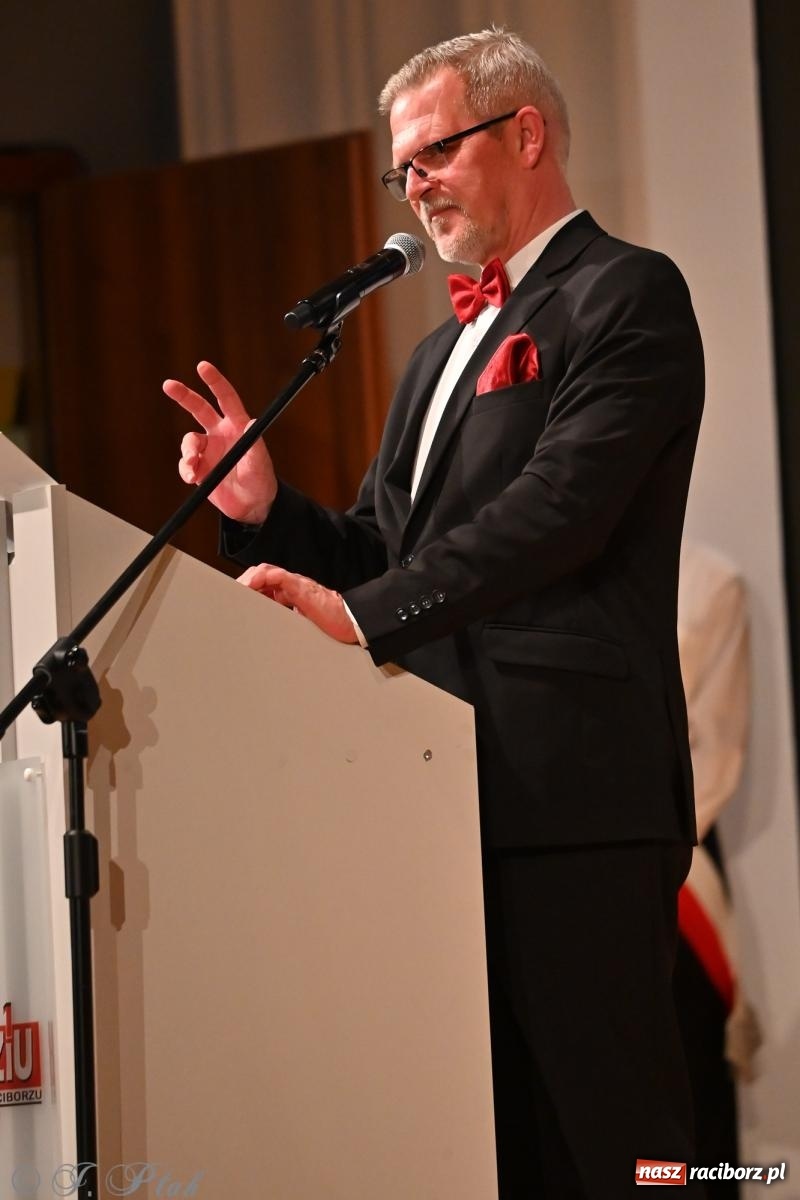 Zdjęcie w galerii na portalu naszraciborz.pl: 80 lat CKZiU nr 1 Budowlanka-Gastronomik. AI ożywiło stare zdjęcia [WIDEO] wiadomości z regionu