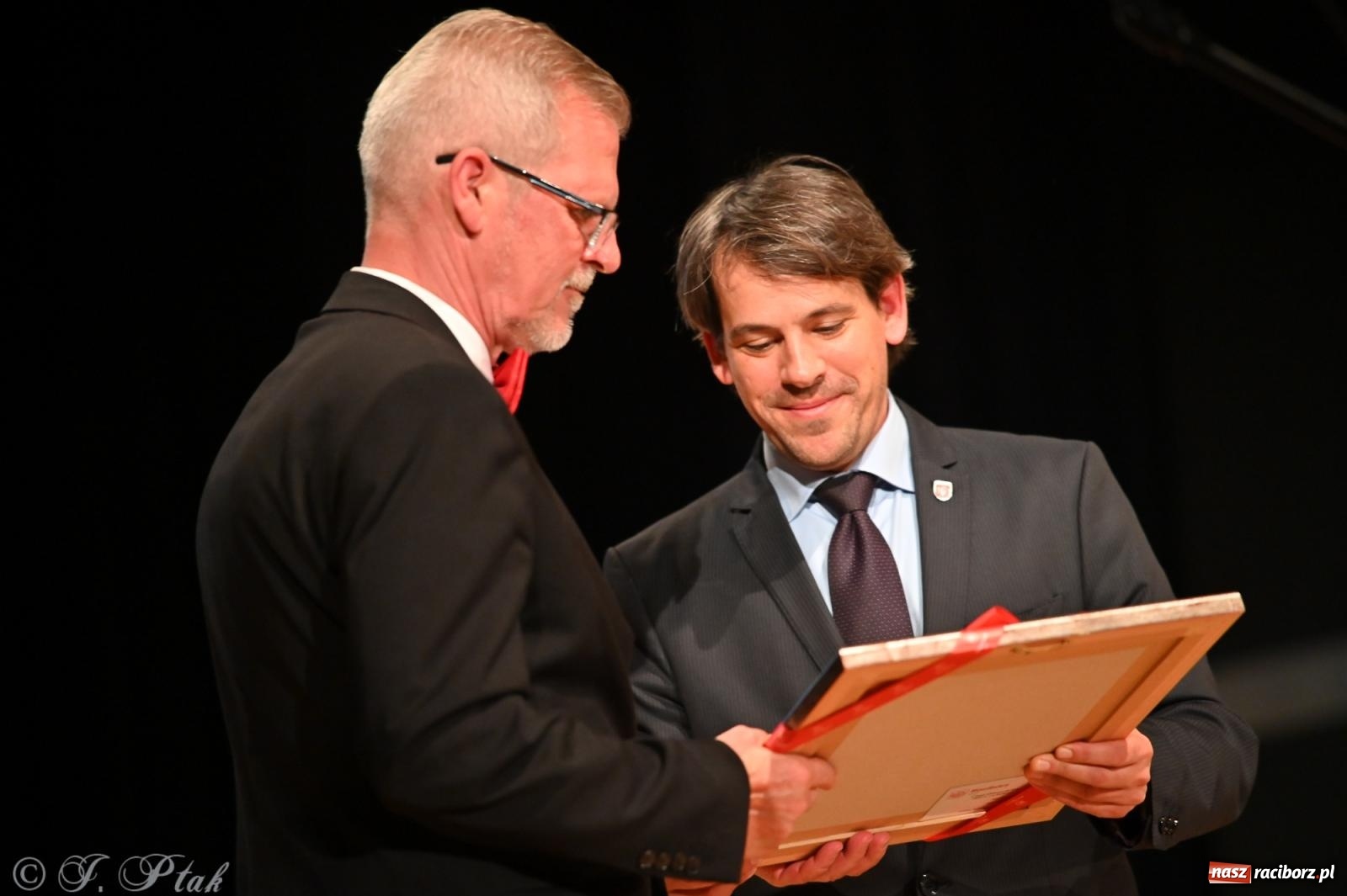 Zdjęcie w galerii na portalu naszraciborz.pl: 80 lat CKZiU nr 1 Budowlanka-Gastronomik. AI ożywiło stare zdjęcia [WIDEO] wiadomości z regionu