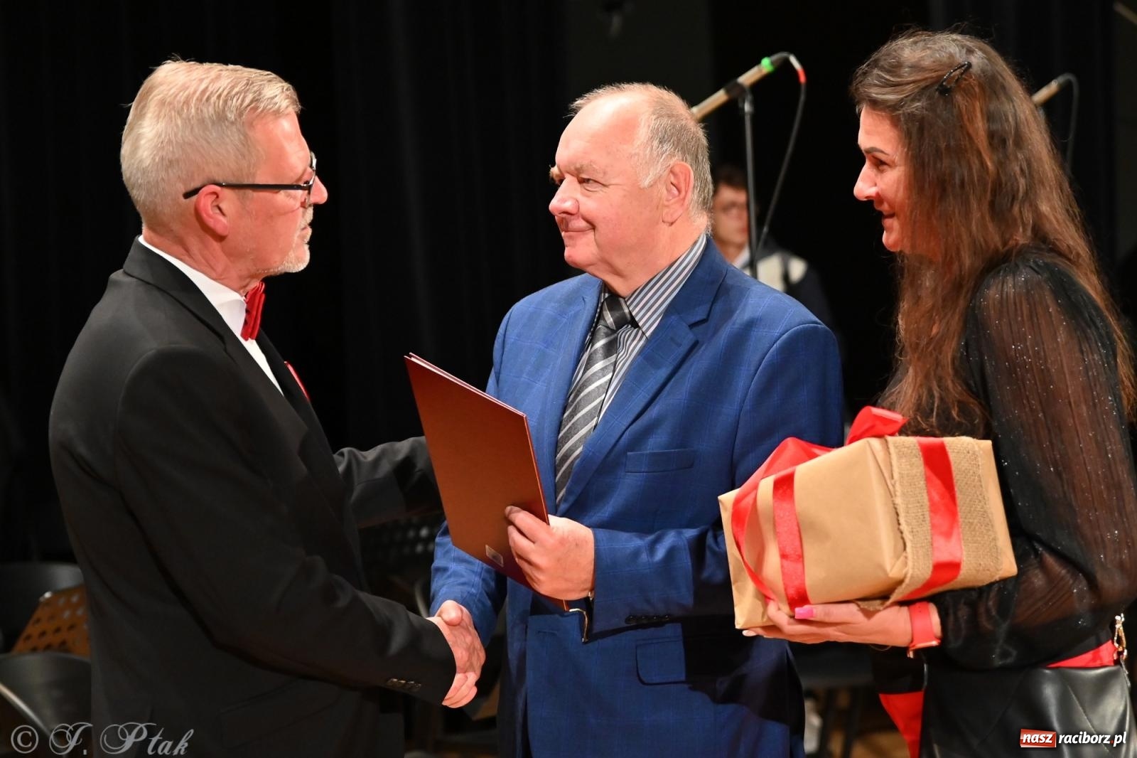 Zdjęcie w galerii na portalu naszraciborz.pl: 80 lat CKZiU nr 1 Budowlanka-Gastronomik. AI ożywiło stare zdjęcia [WIDEO] wiadomości z regionu