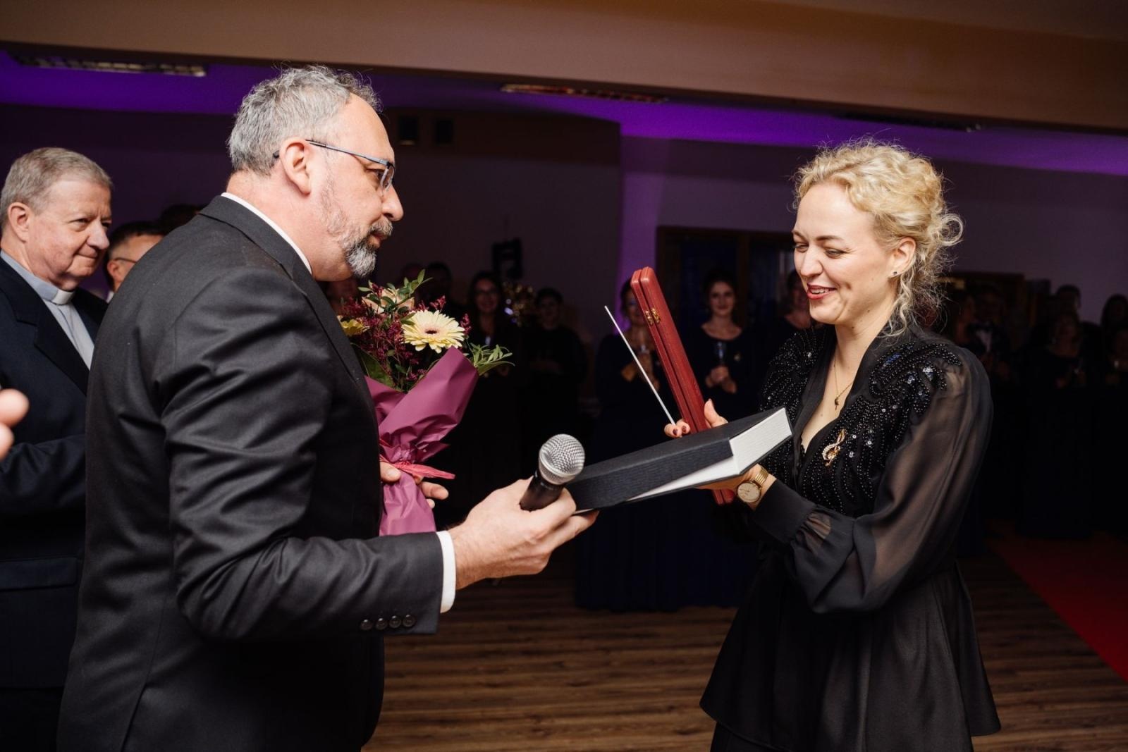 Zdjęcie w galerii na portalu naszraciborz.pl: Muzyka, która łączy serca. Dziesięć lat Chóru Ars Cantandi z Zawady Książęcej wiadomości z regionu