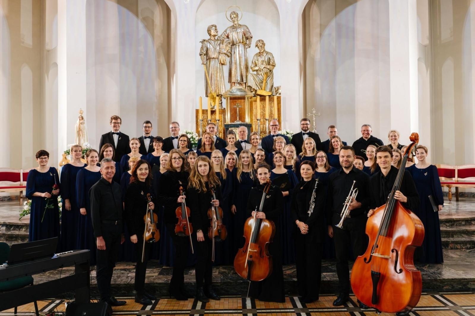 Zdjęcie w galerii na portalu naszraciborz.pl: Muzyka, która łączy serca. Dziesięć lat Chóru Ars Cantandi z Zawady Książęcej wiadomości z regionu