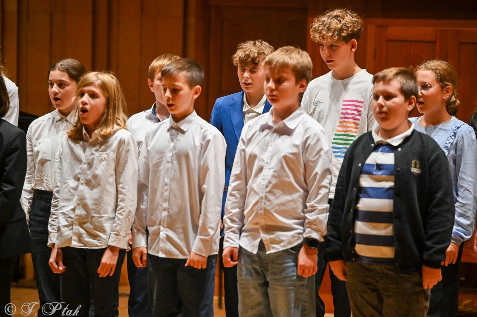 Zdjęcie w galerii na portalu naszraciborz.pl: Muzyczny hołd dla nauczycieli w raciborskiej szkole muzycznej wiadomości z regionu