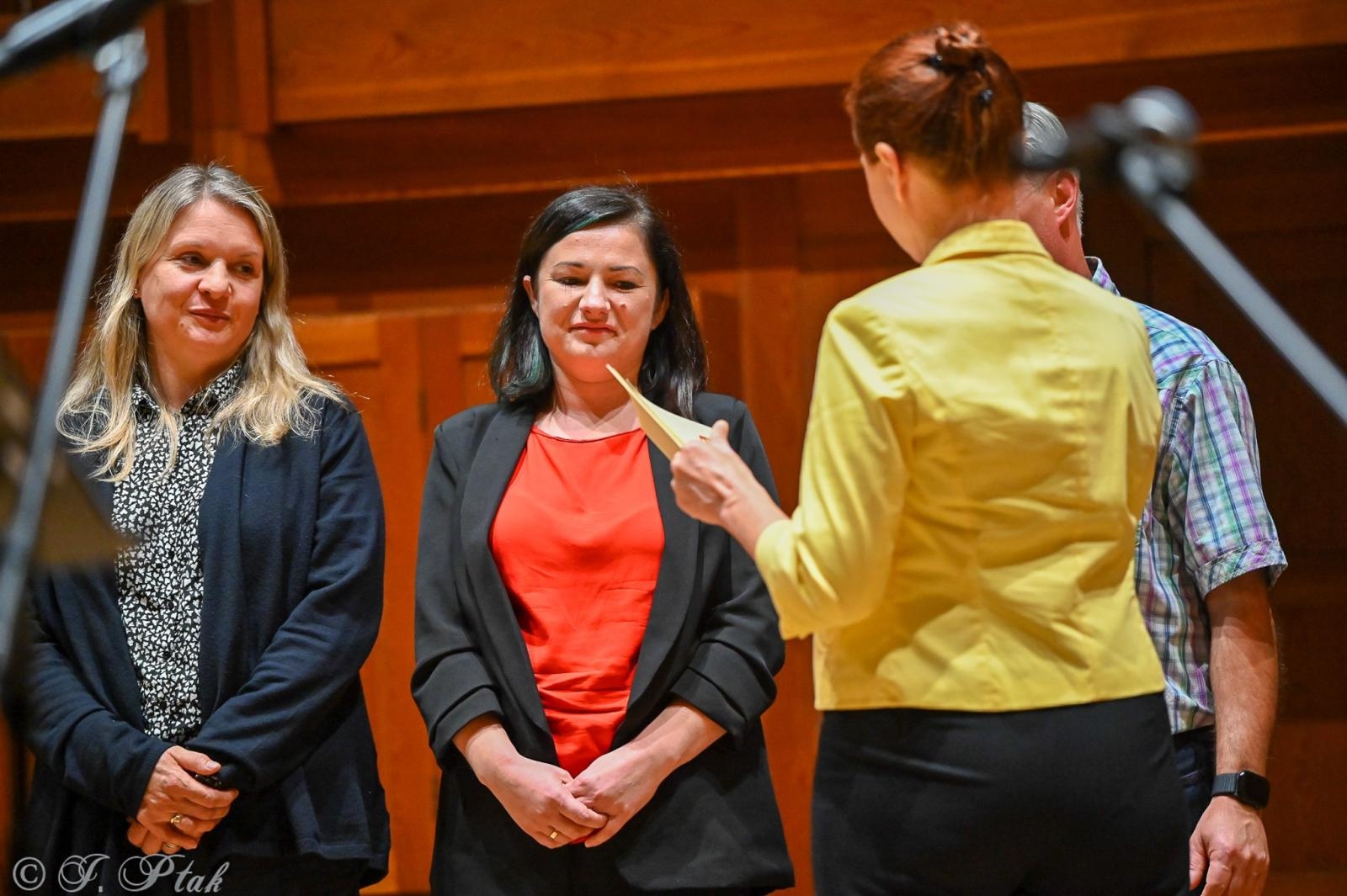 Zdjęcie w galerii na portalu naszraciborz.pl: Muzyczny hołd dla nauczycieli w raciborskiej szkole muzycznej wiadomości z regionu