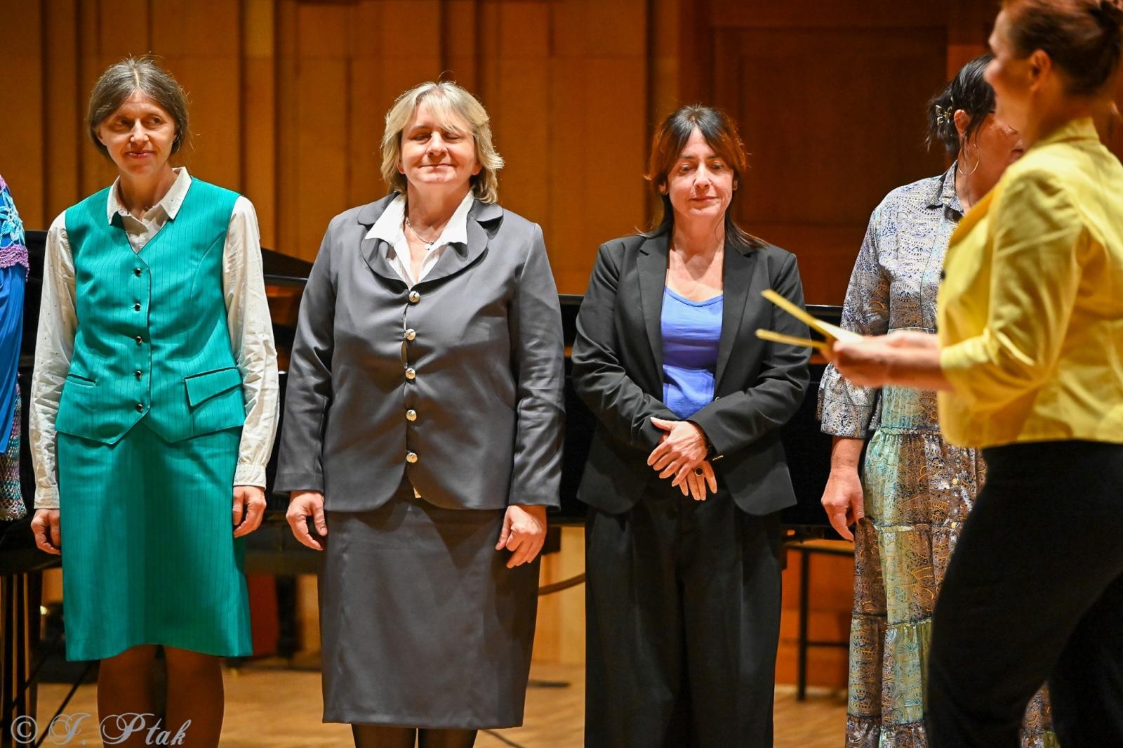 Zdjęcie w galerii na portalu naszraciborz.pl: Muzyczny hołd dla nauczycieli w raciborskiej szkole muzycznej wiadomości z regionu