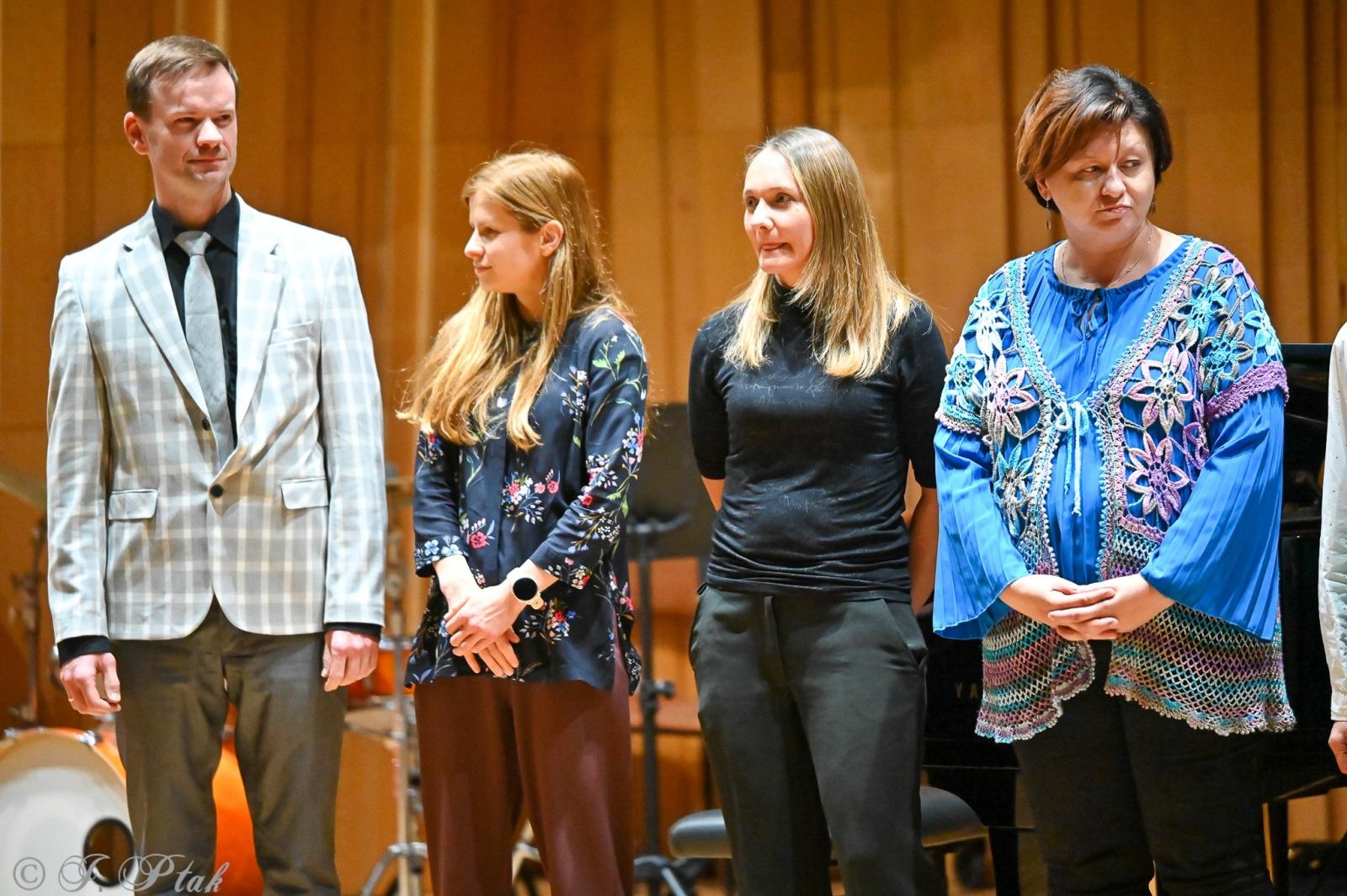 Zdjęcie w galerii na portalu naszraciborz.pl: Muzyczny hołd dla nauczycieli w raciborskiej szkole muzycznej wiadomości z regionu