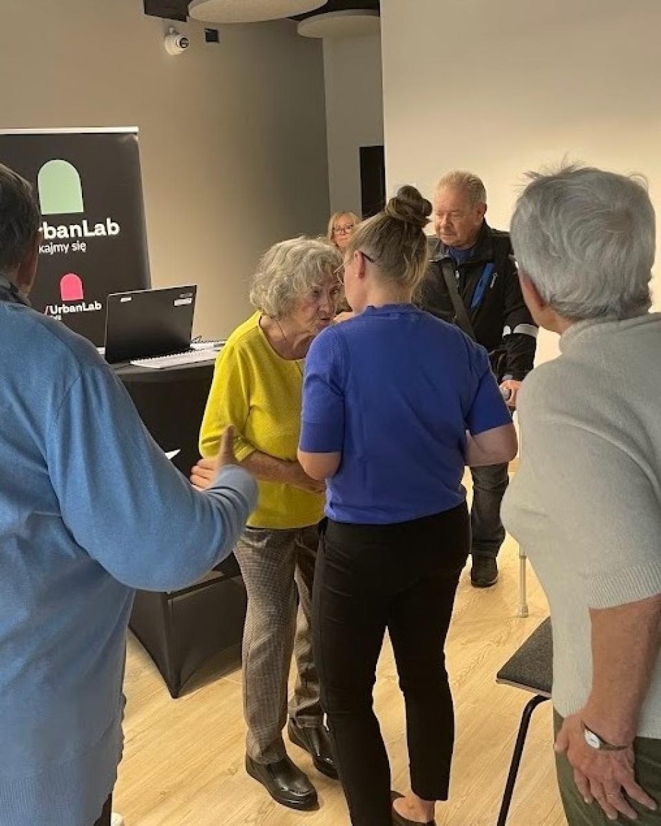 Zdjęcie w galerii na portalu naszraciborz.pl: Laboratorium Seniora w Urban Labie – przestrzeń wiedzy, wsparcia i inspiracji dla raciborskich seniorów wiadomości z regionu
