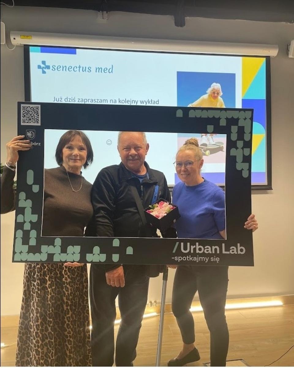 Zdjęcie w galerii na portalu naszraciborz.pl: Laboratorium Seniora w Urban Labie – przestrzeń wiedzy, wsparcia i inspiracji dla raciborskich seniorów wiadomości z regionu