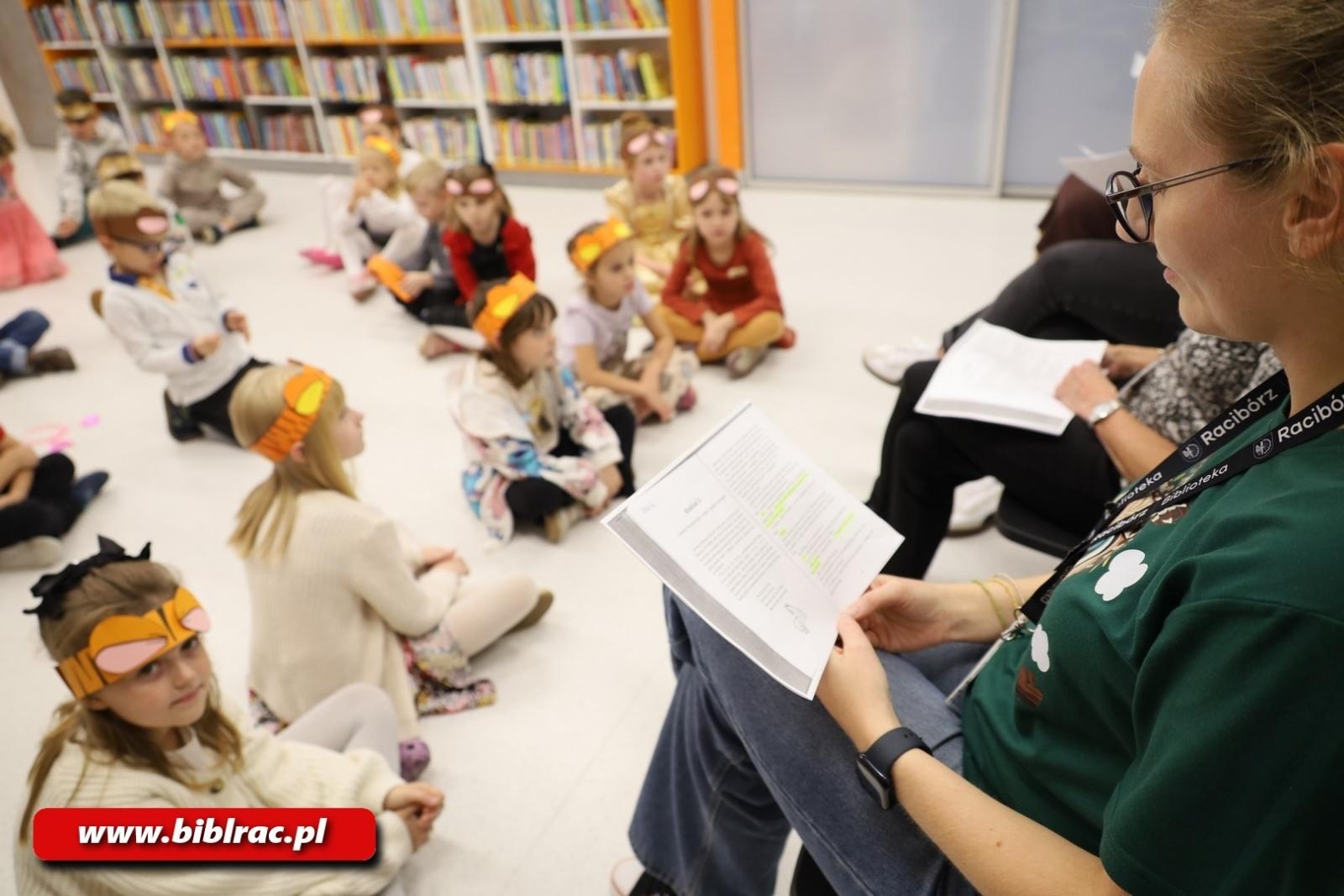 Zdjęcie w galerii na portalu naszraciborz.pl: Sto Lat dla Kubusia Puchatka w raciborskiej bibliotece wiadomości z regionu
