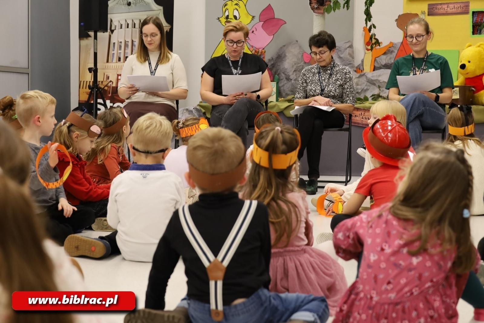 Zdjęcie w galerii na portalu naszraciborz.pl: Sto Lat dla Kubusia Puchatka w raciborskiej bibliotece wiadomości z regionu